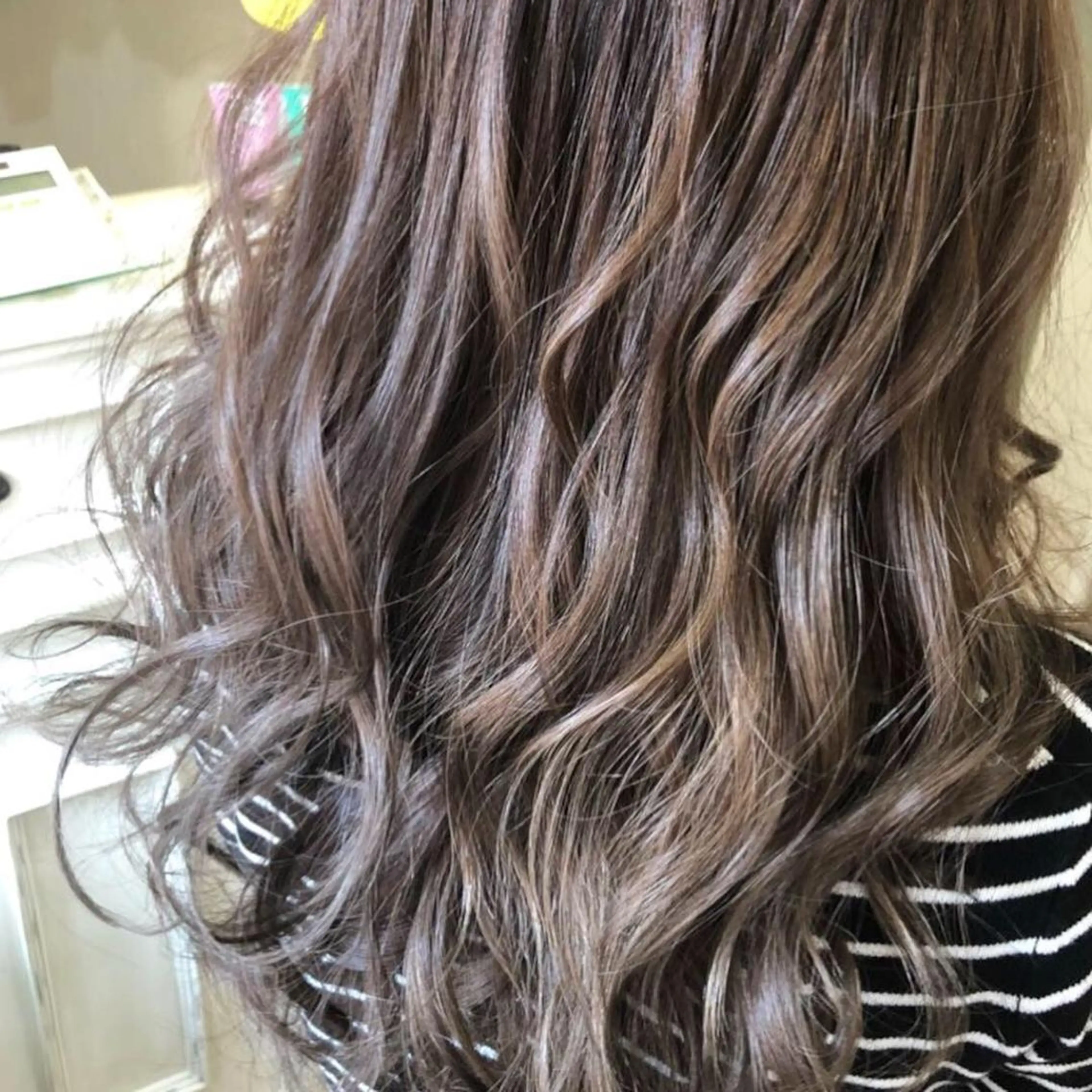 セミロング カラー グレージュ kazufumi ..のヘアスタイル