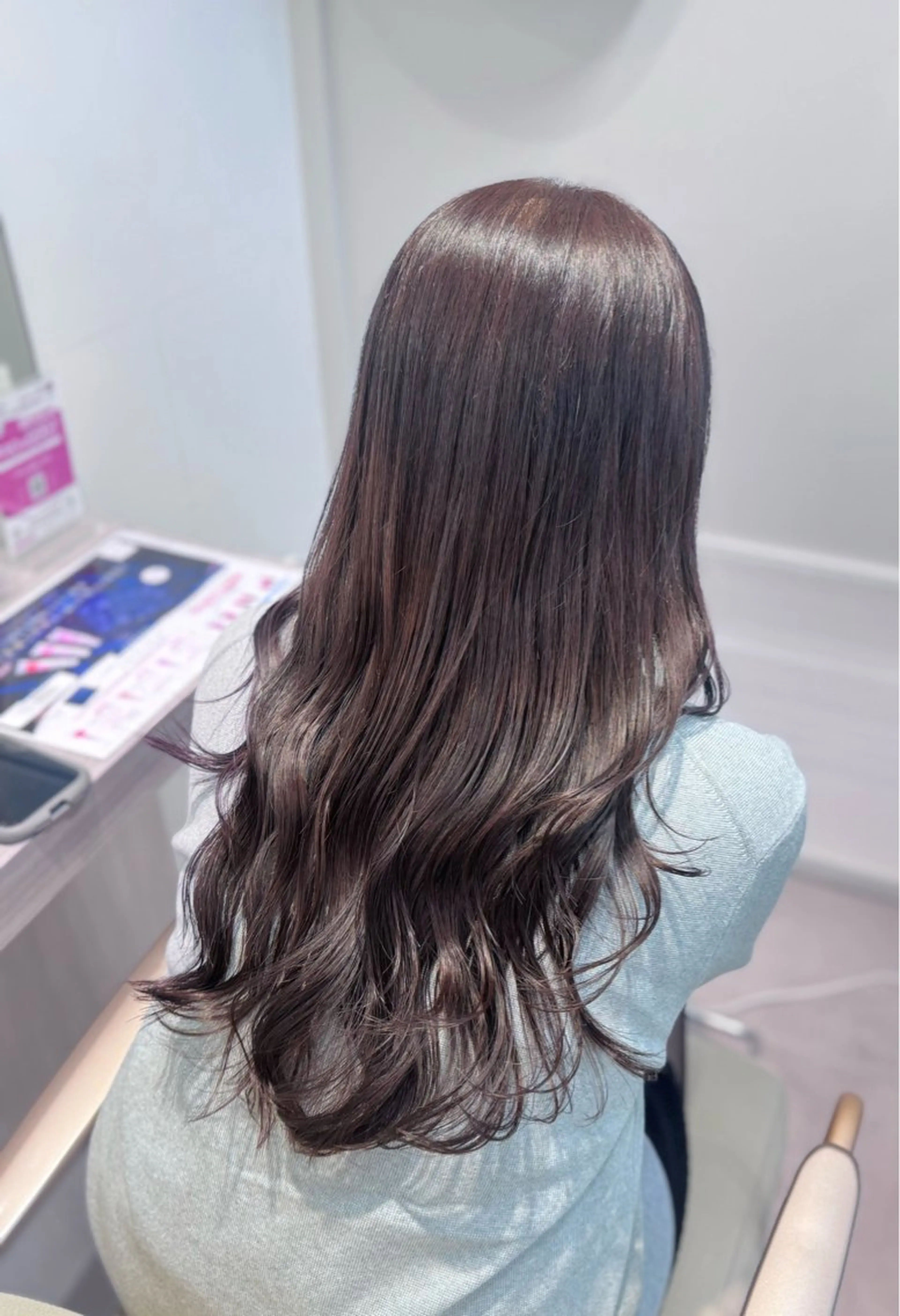 カラー 渡邉 美咲のヘアスタイル