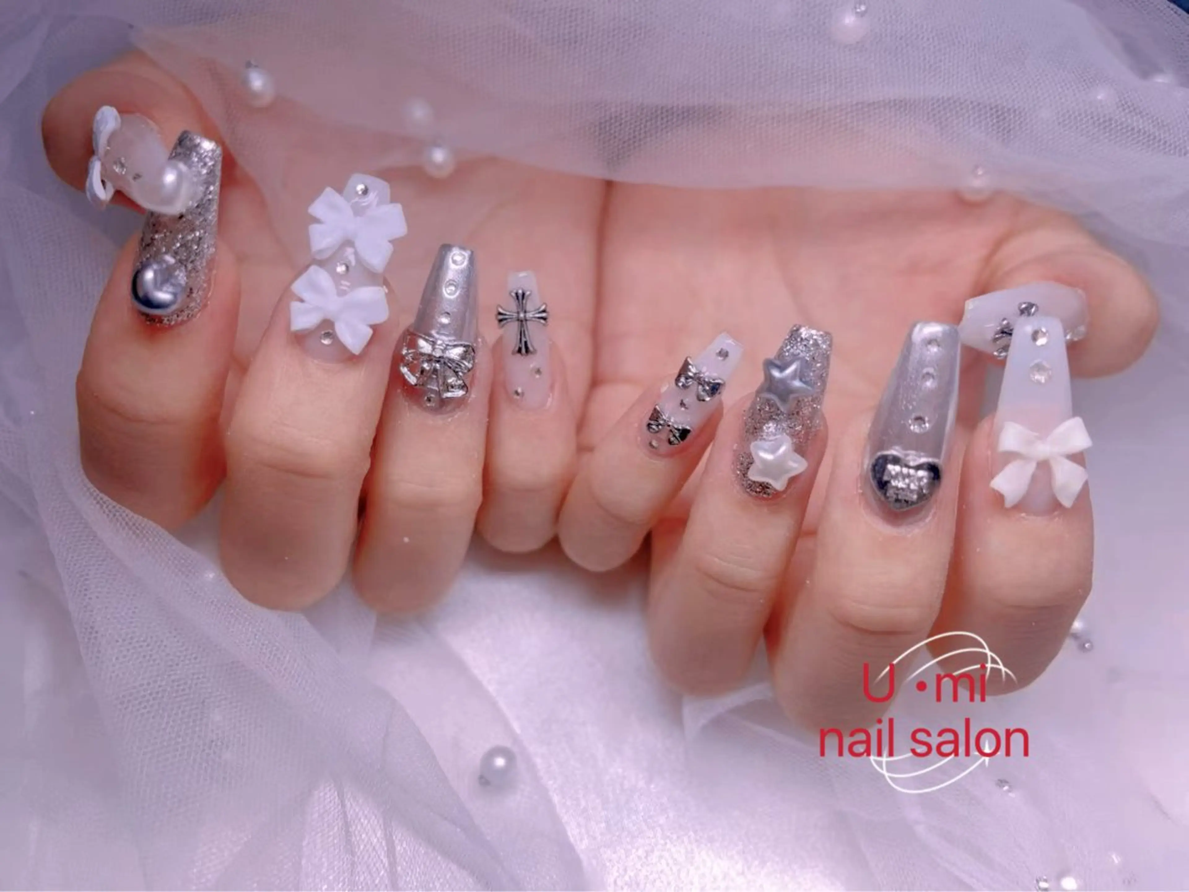 ネイル UMI ネイルサロン新宿🎀のネイルデザイン