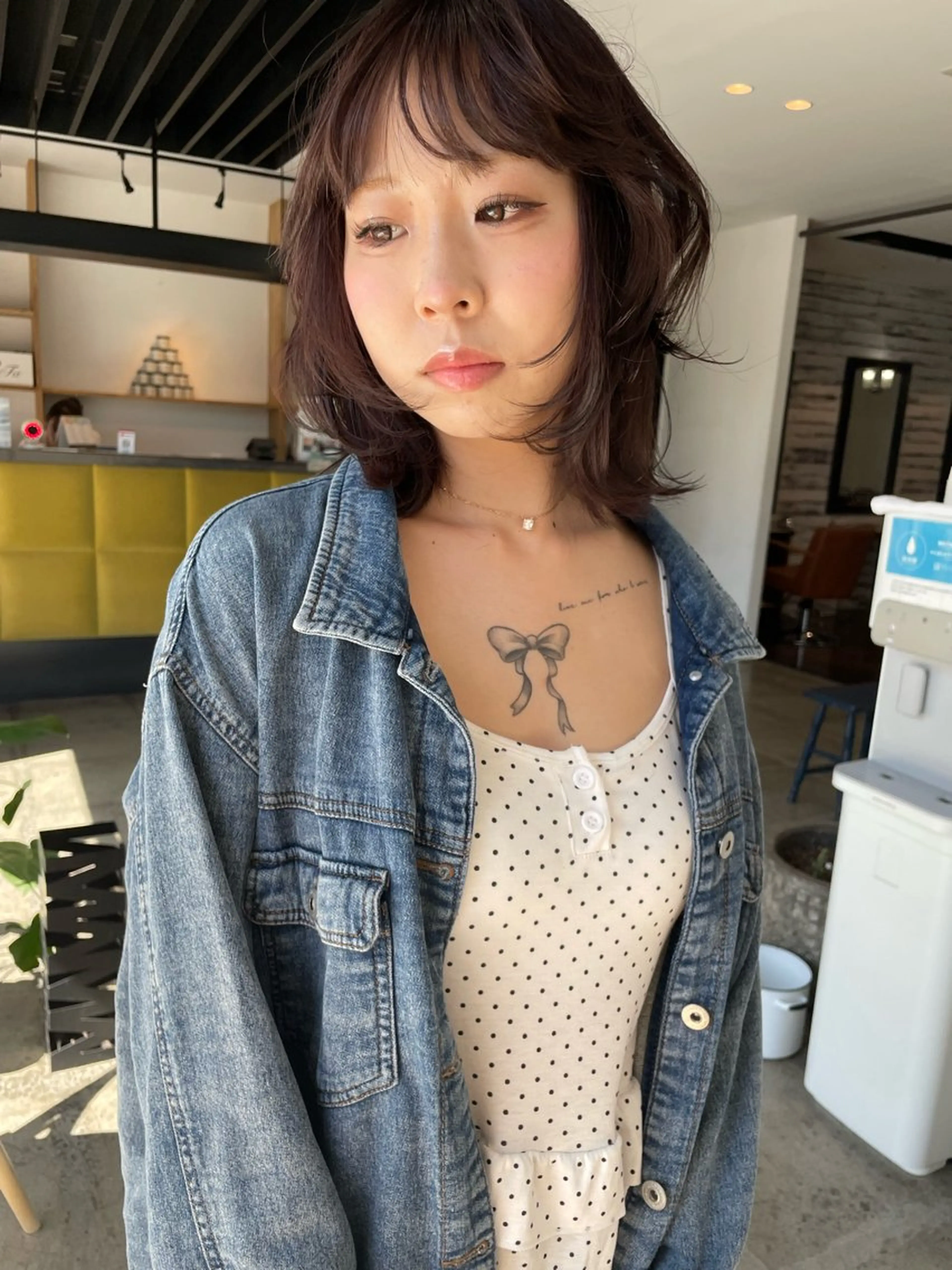 ミディアム カット ヘアカラー 熊崎 葵のヘアスタイル