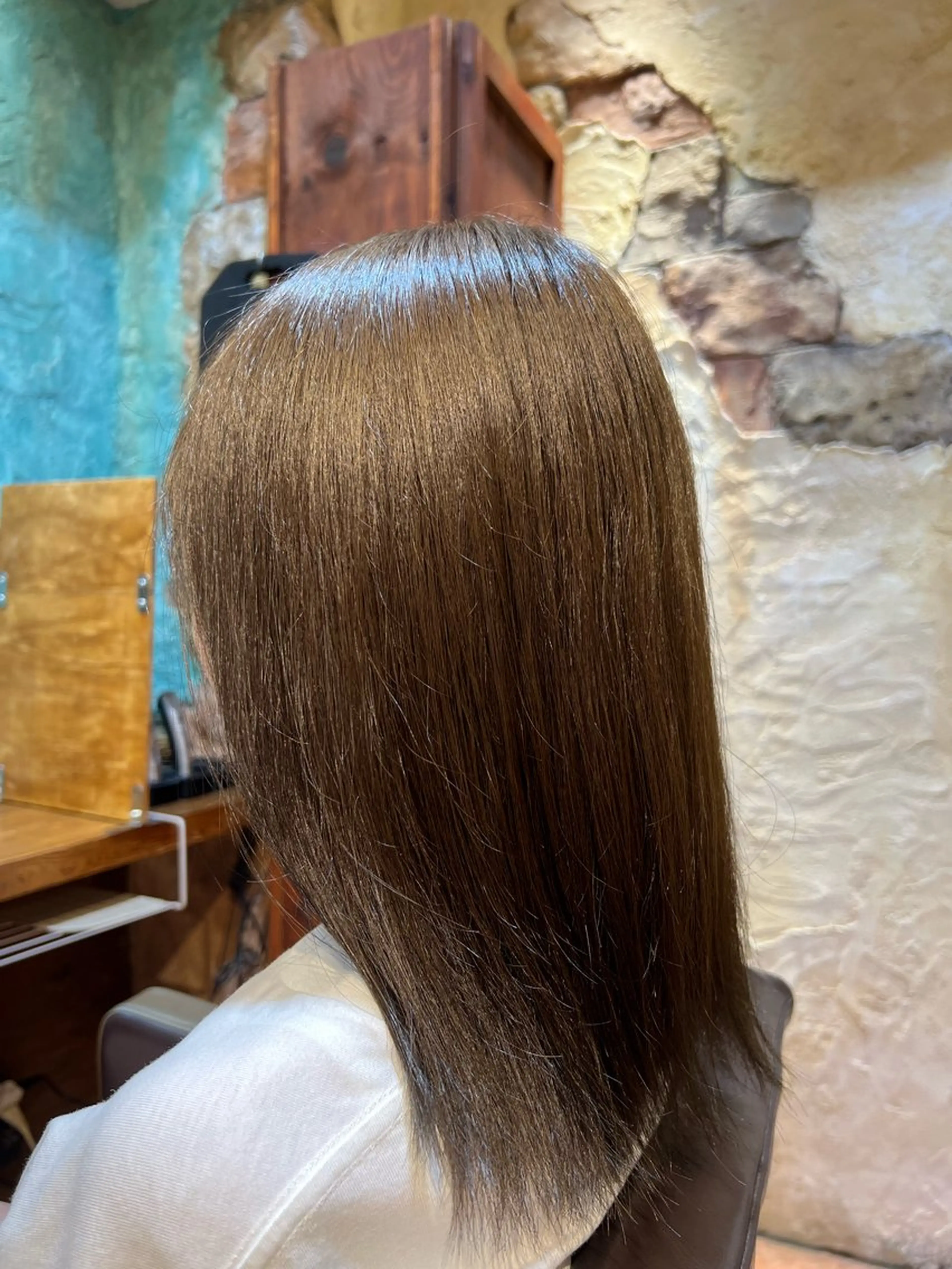 ミディアム カラー 伊東 颯のヘアスタイル