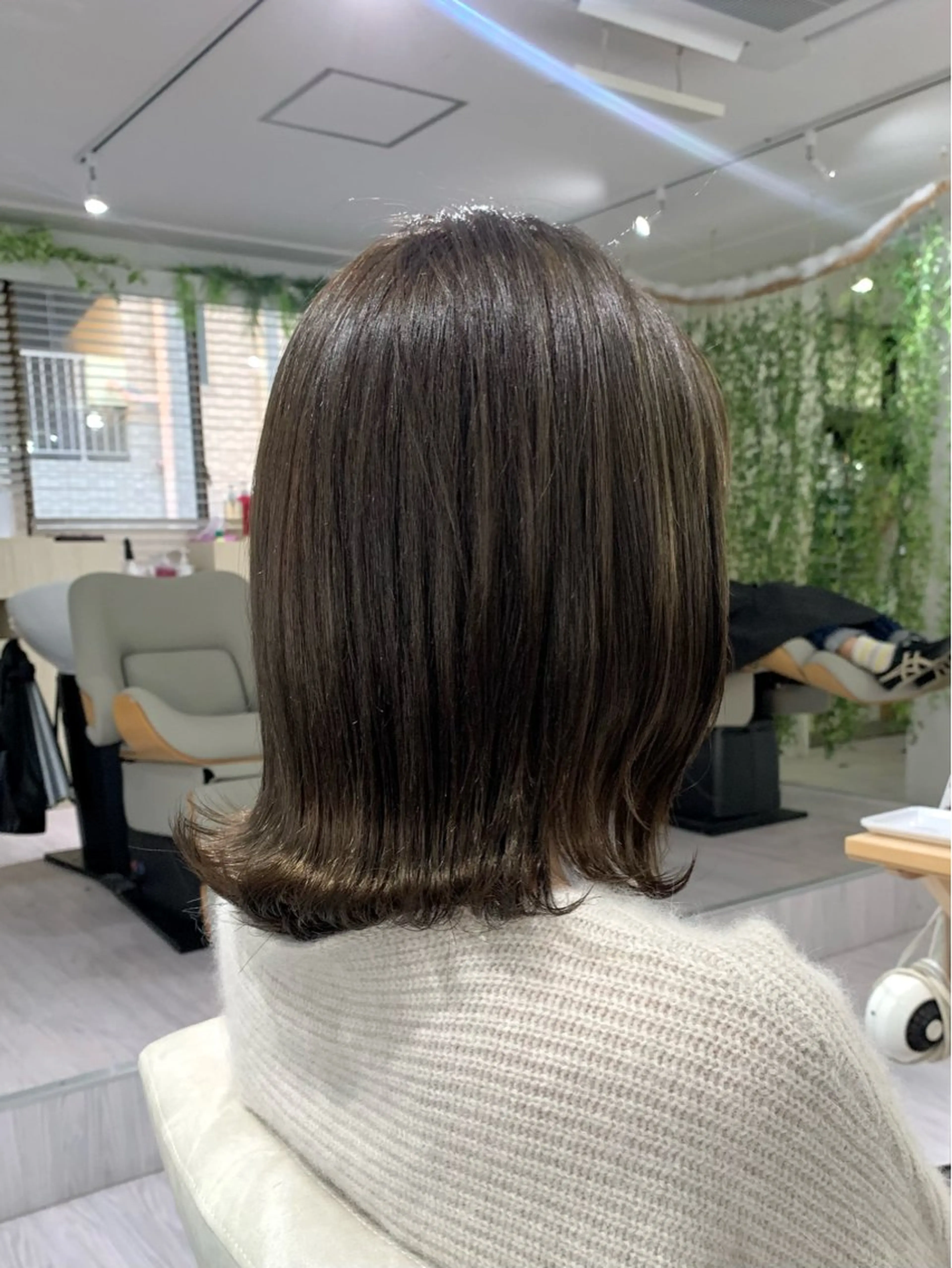 ミディアム ヘアカラー トリートメント ツヤカラー🤍 ARISAのヘアスタイル