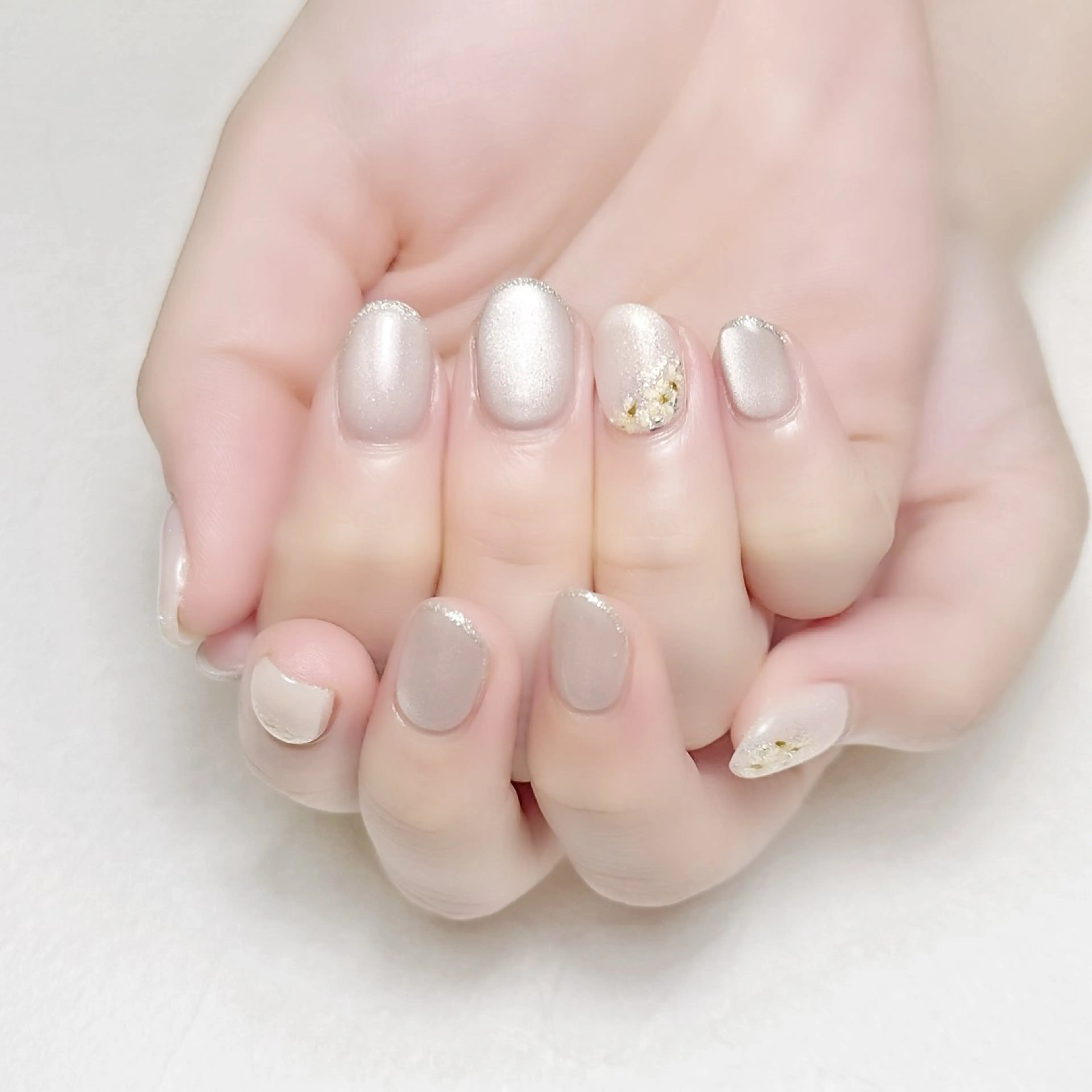 ネイル フラワーネイル ラメ(グリッター) マグネットネイル オフィスネイル ワンカラーネイル rouse nail RISATOのネイルデザイン