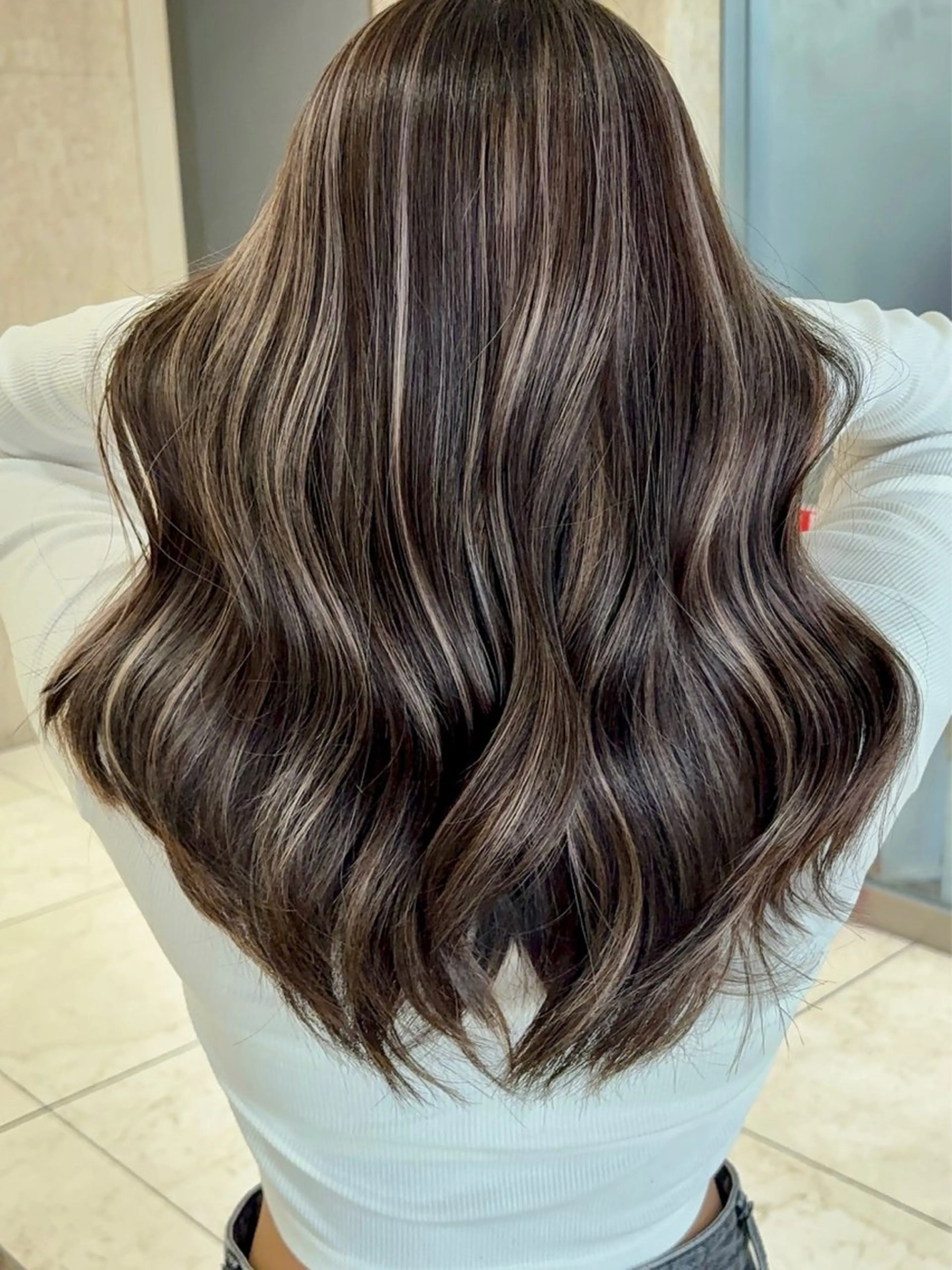ロング カラー ヘアカラー ハイライト、レイヤー カット/西梅田/中西のヘアスタイル