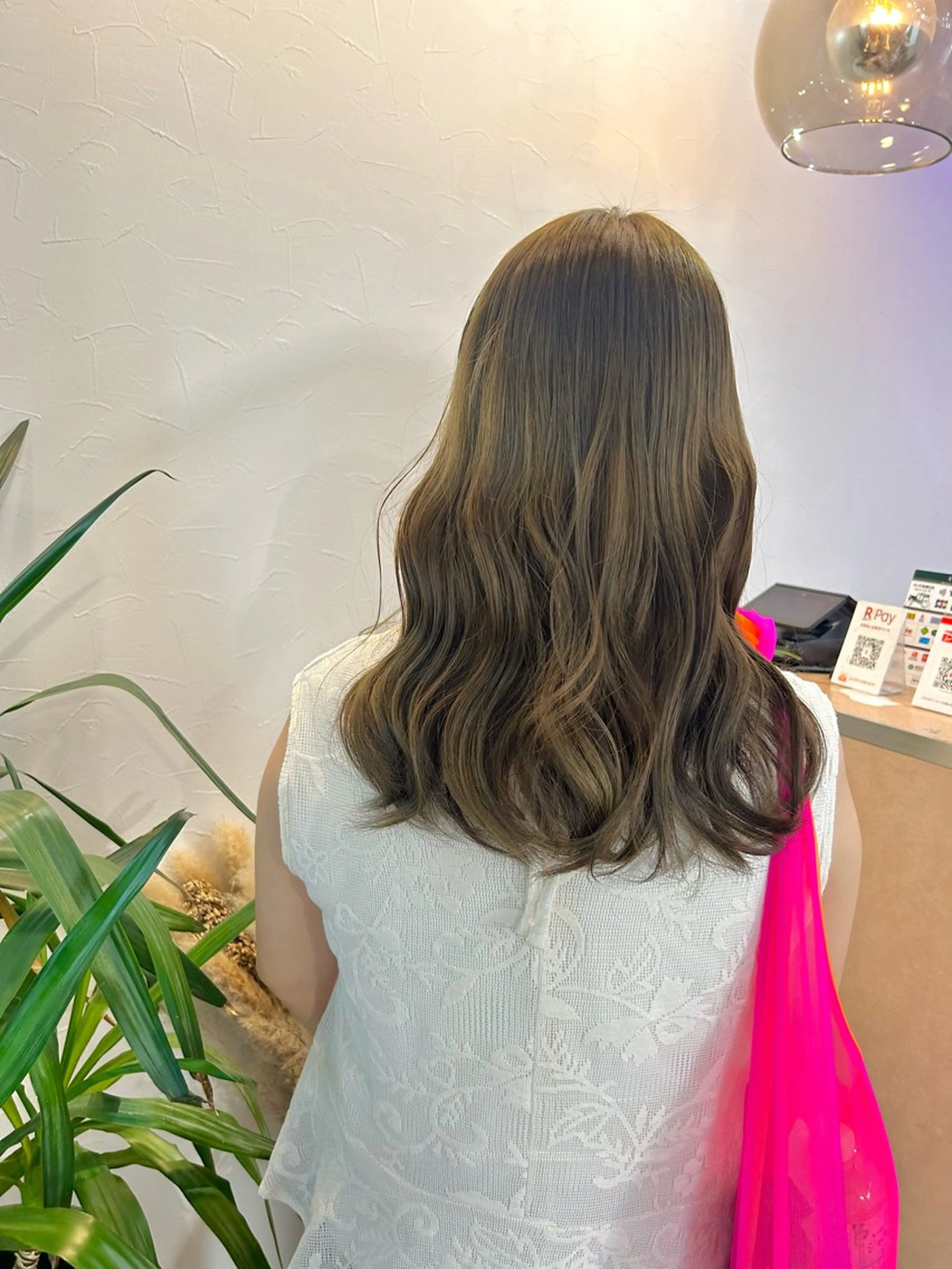 カラー 黒髪 グレージュ オリーブグレージュ オリーブグレー [lani ] konatsuのヘアスタイル