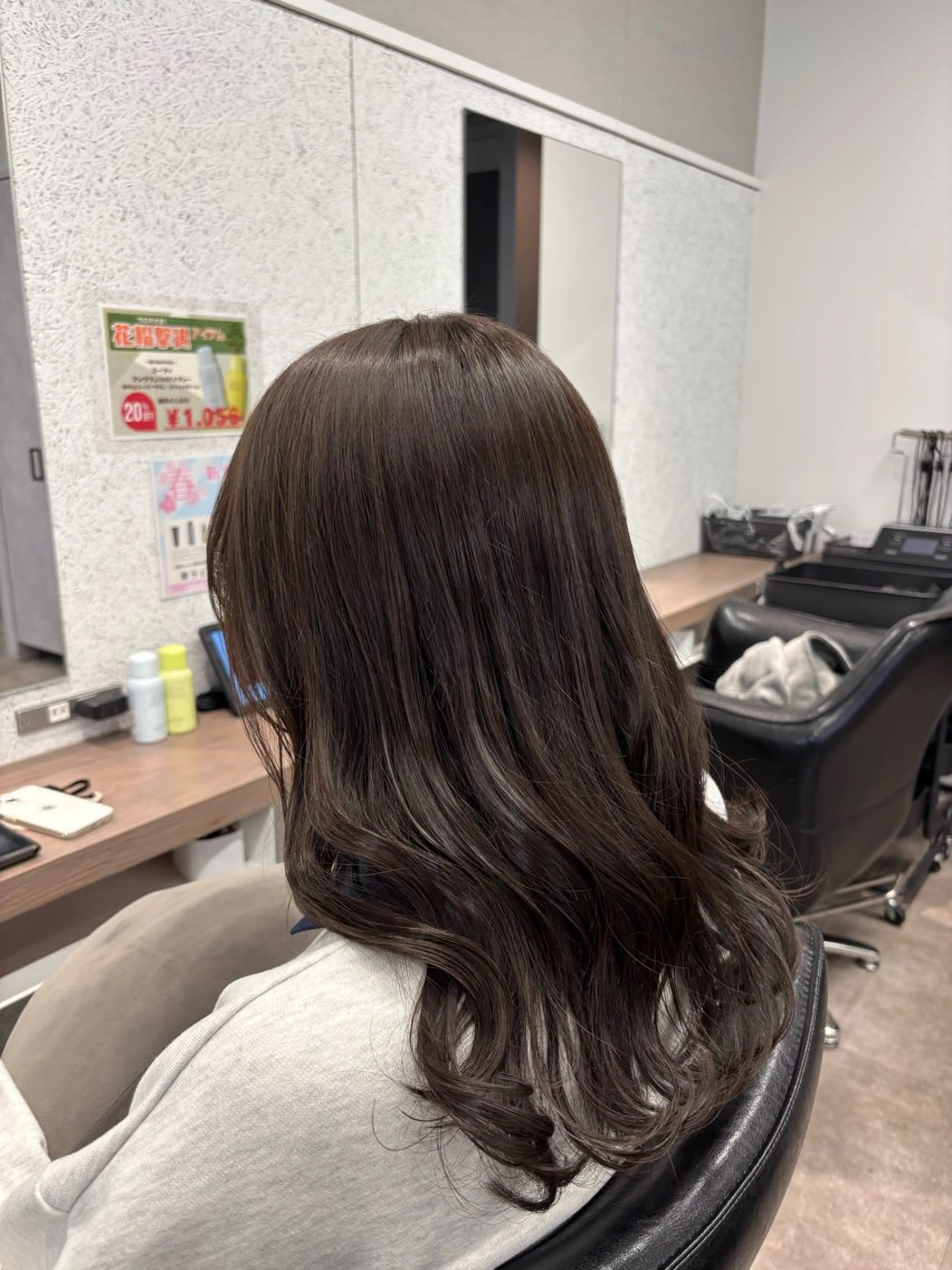 セミロング カラー ブリーチ 透明感カラー グレージュ ブリーチなしカラー カット ヘアカラー トリートメント ボブ/透明感カラー/ 髪質改善/🌙/ルナのヘアスタイル