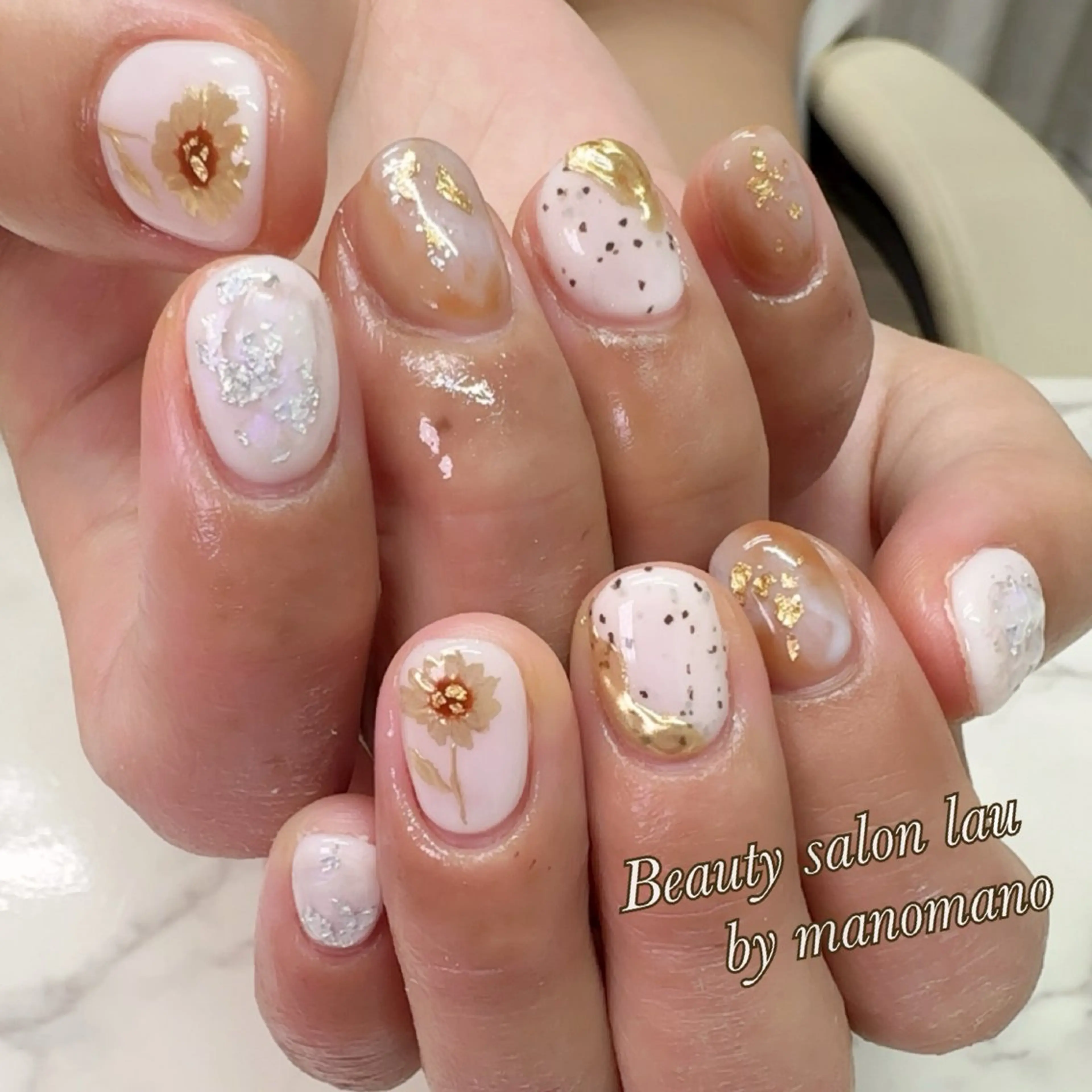ネイル ハンドネイル ラウバイマノマノ なかざとのネイルデザイン