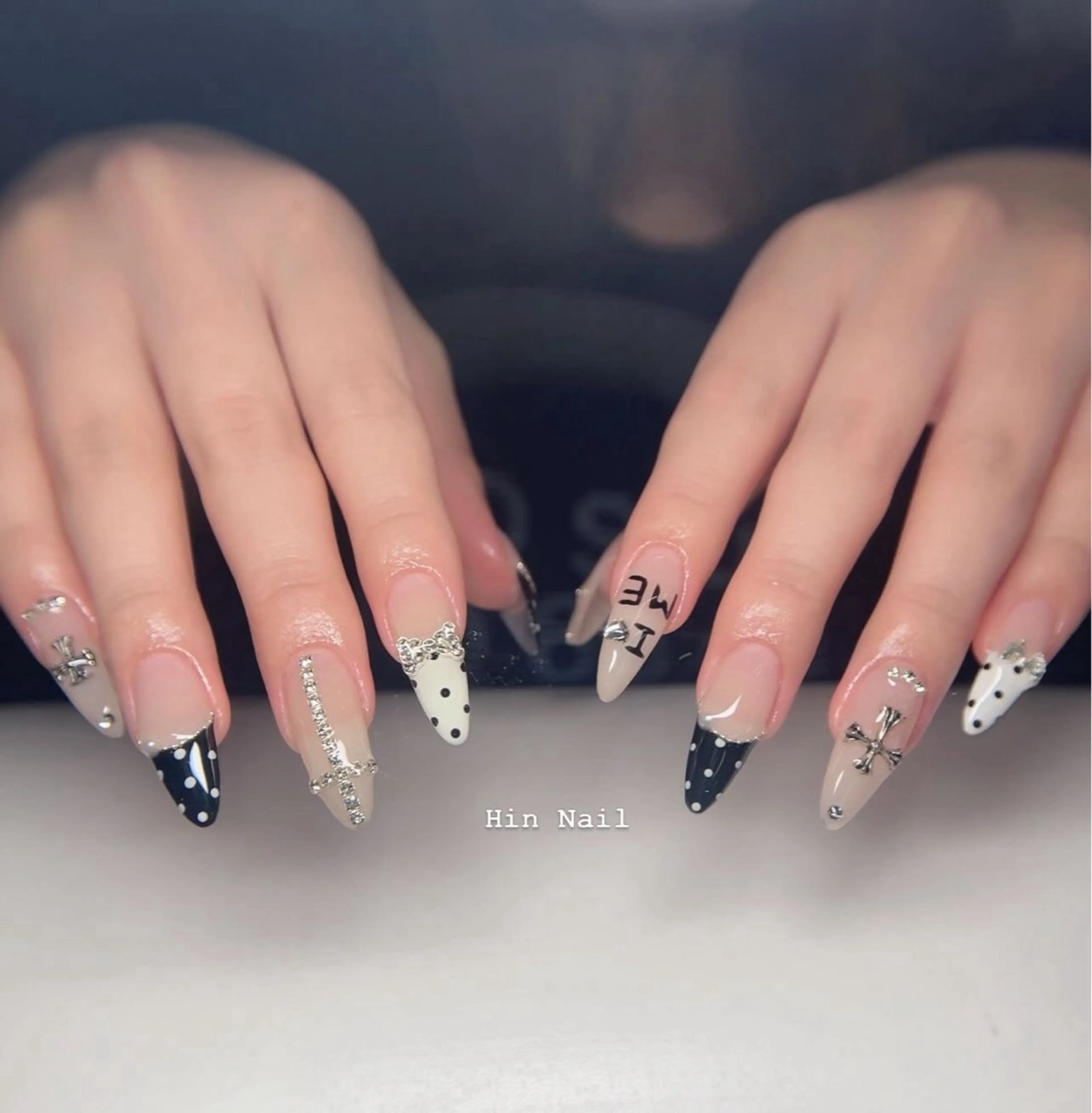 ネイル ハンドネイル HIN NAILのネイルデザイン