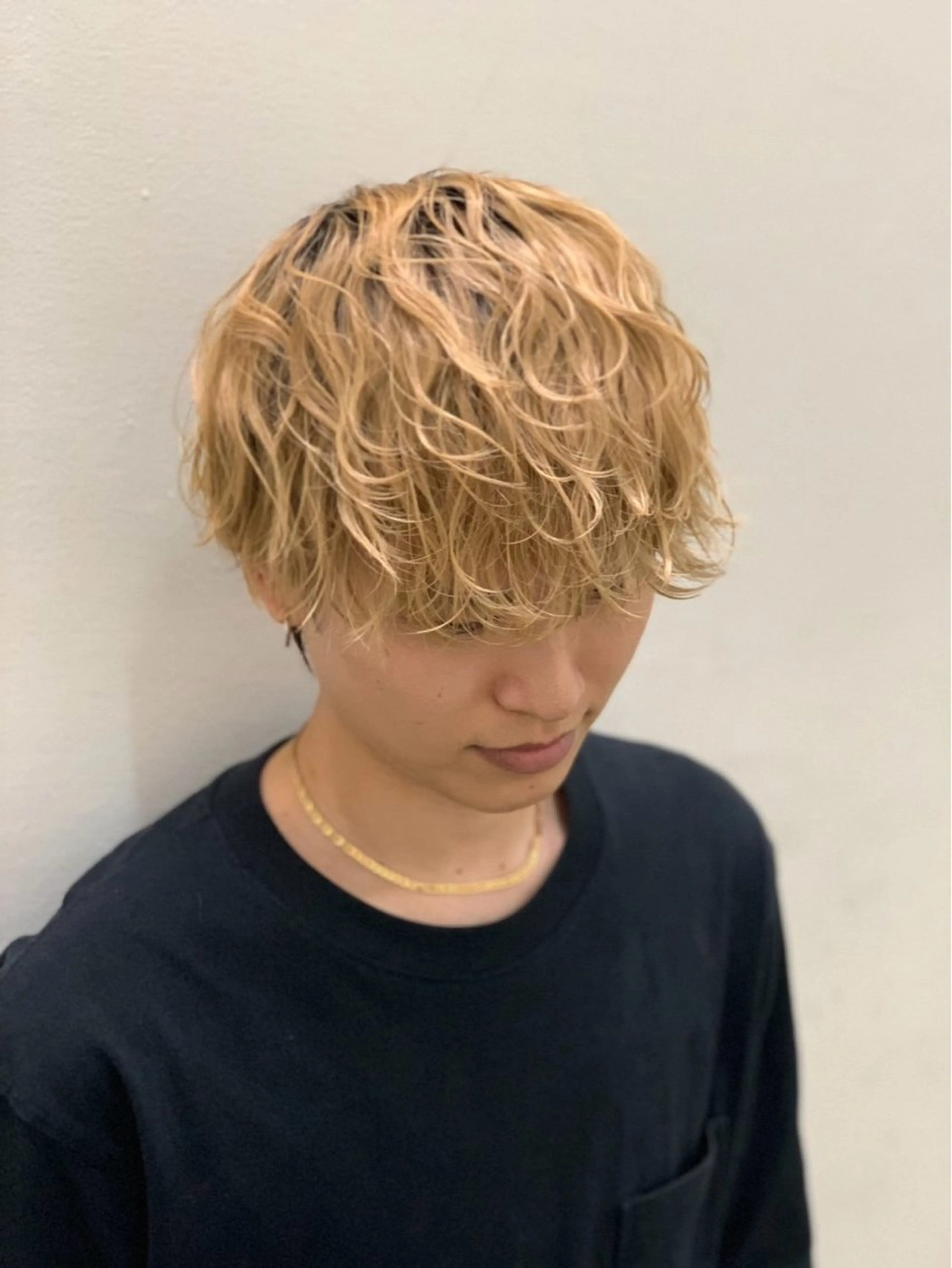 カラー ブリーチ 松岡 亮樹の眉毛・アイブロウイメージ