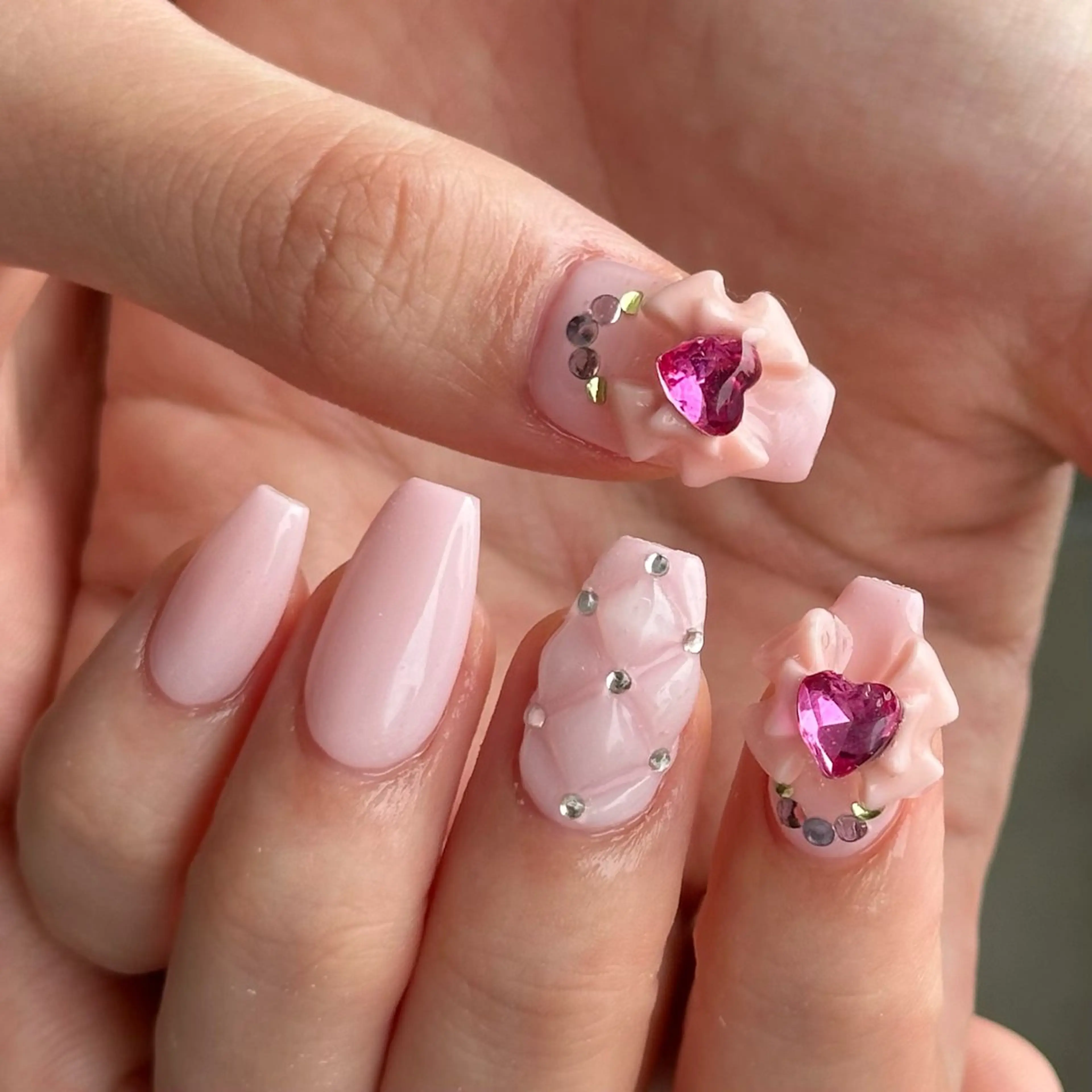 ネイル ハンドネイル Nailist Amiのネイルデザイン