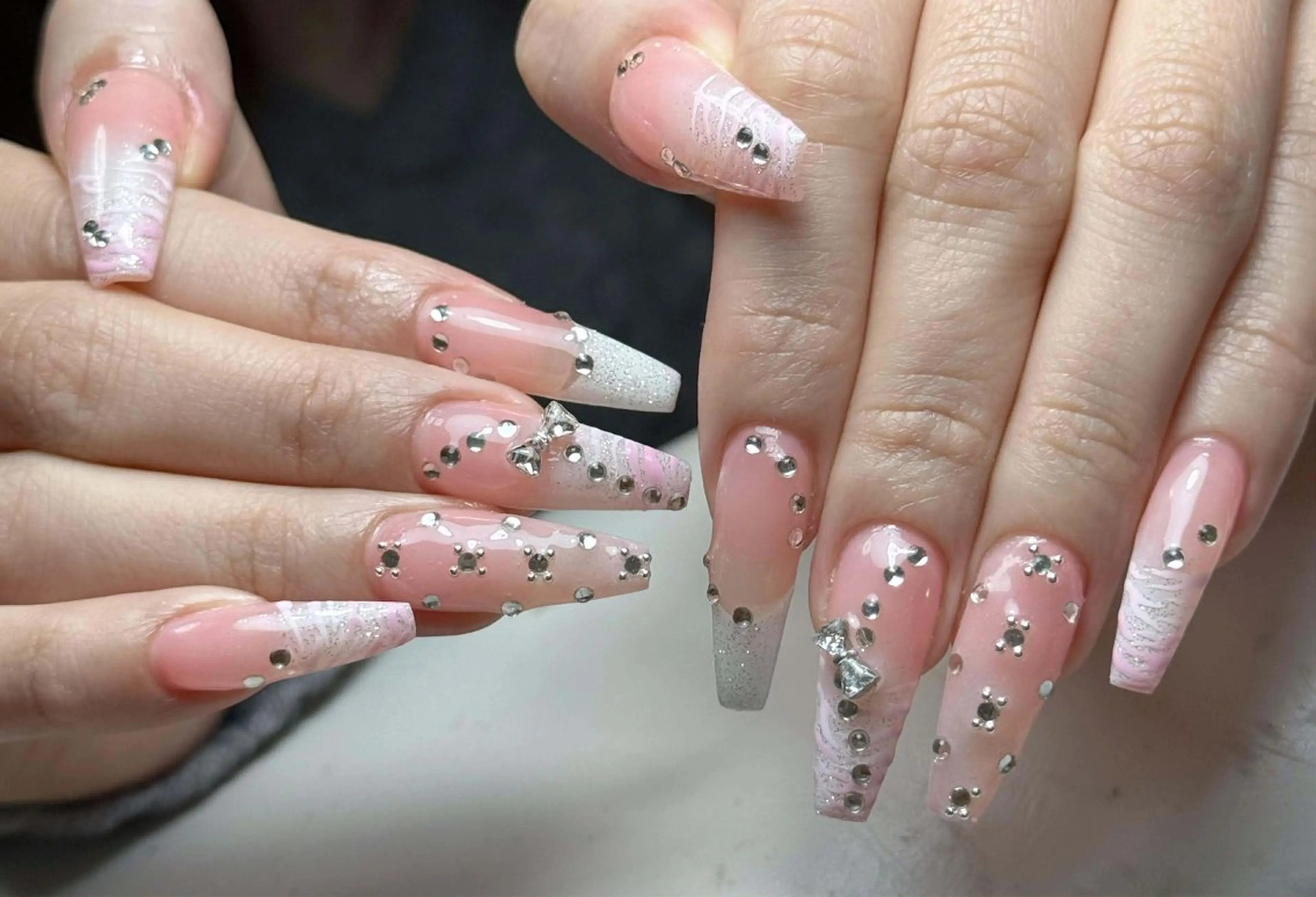 ネイル アートネイル ジェルネイル マグネットネイル ネイルチップ ハンドネイル Jenn Nail Shinokuboのネイルデザイン