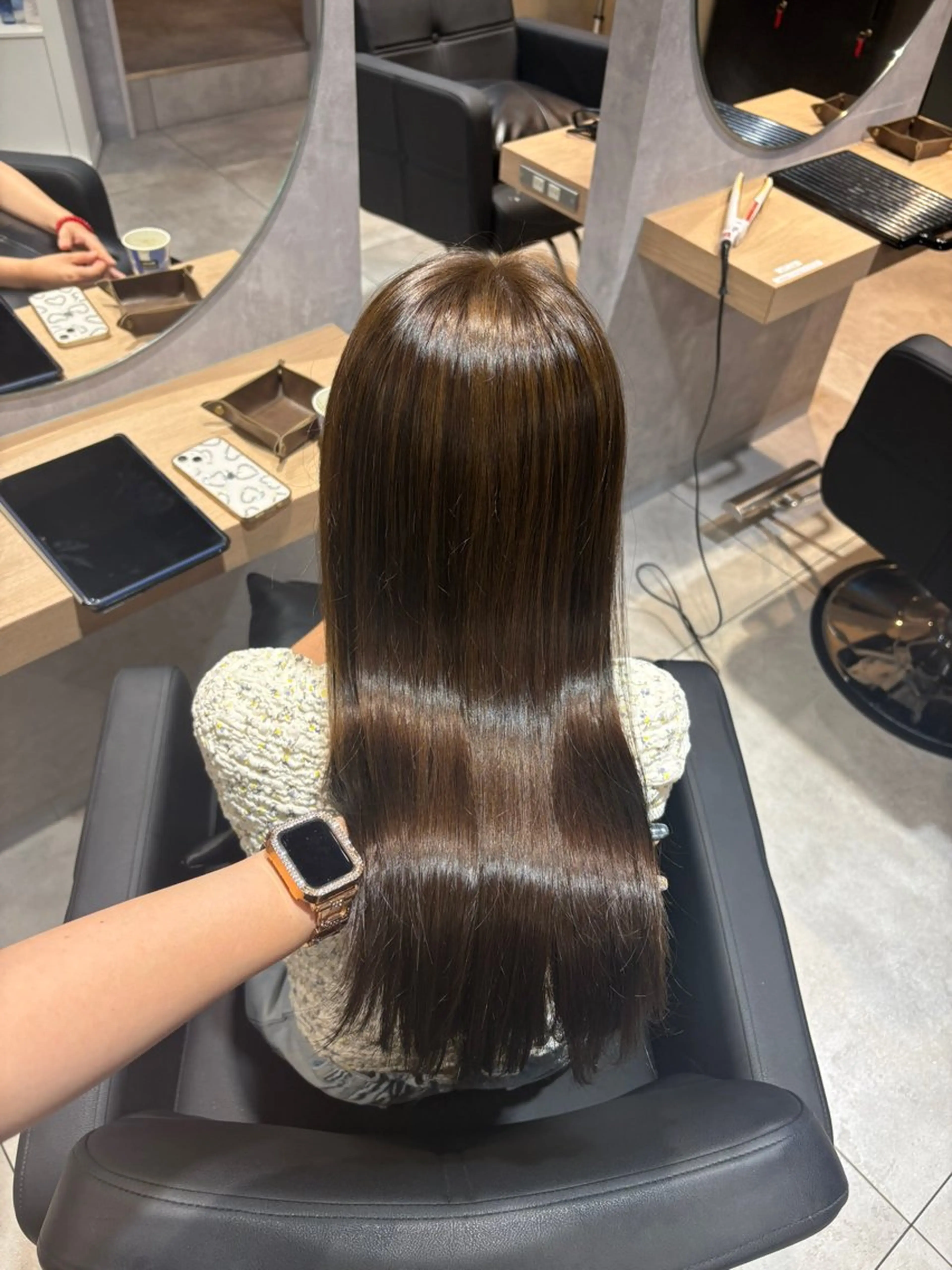 ロング カラー ヘアアレンジ ベージュカラー オリーブベージュ オリーブグレー mok 🫧ayaneのヘアスタイル