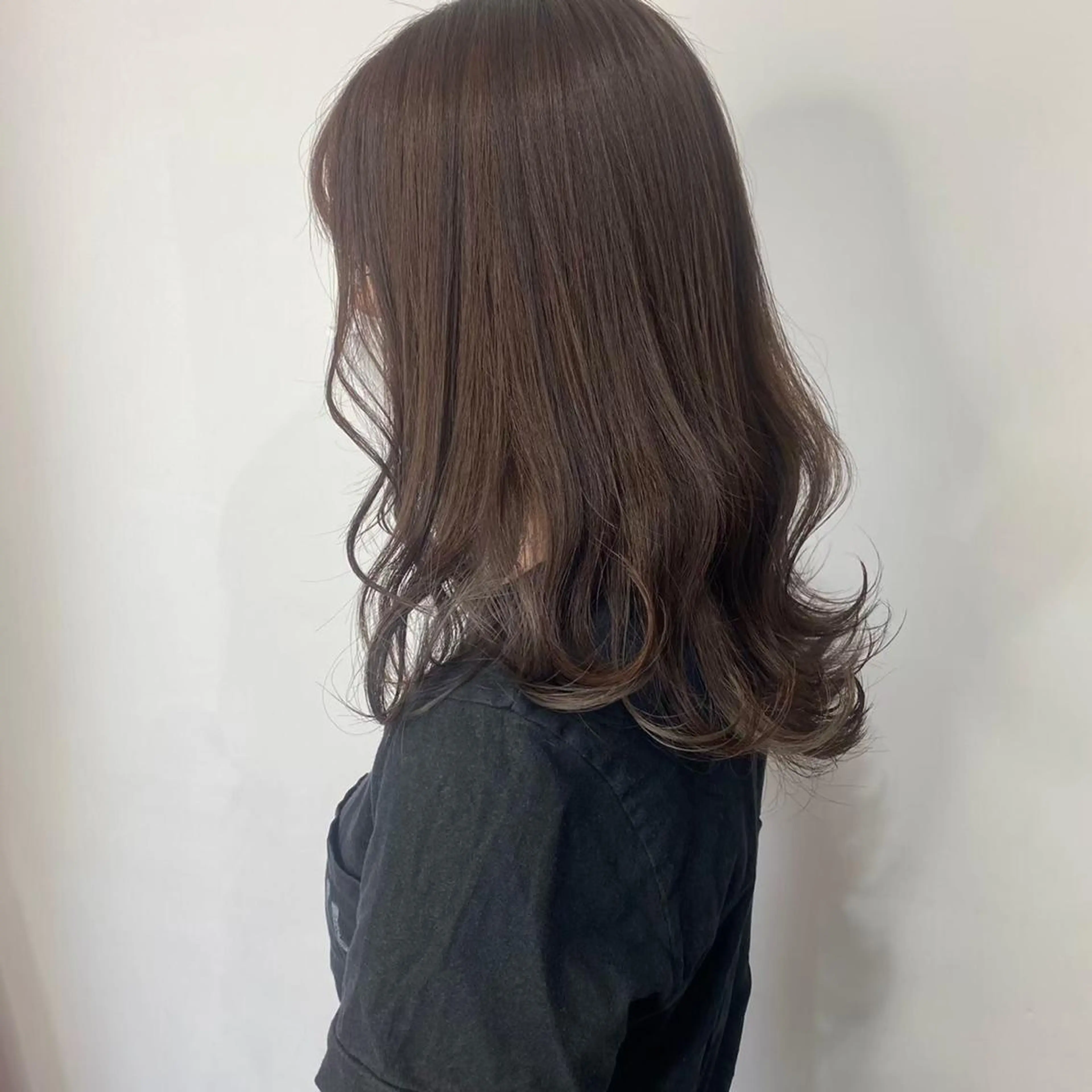 セミロング カラー i muのヘアスタイル