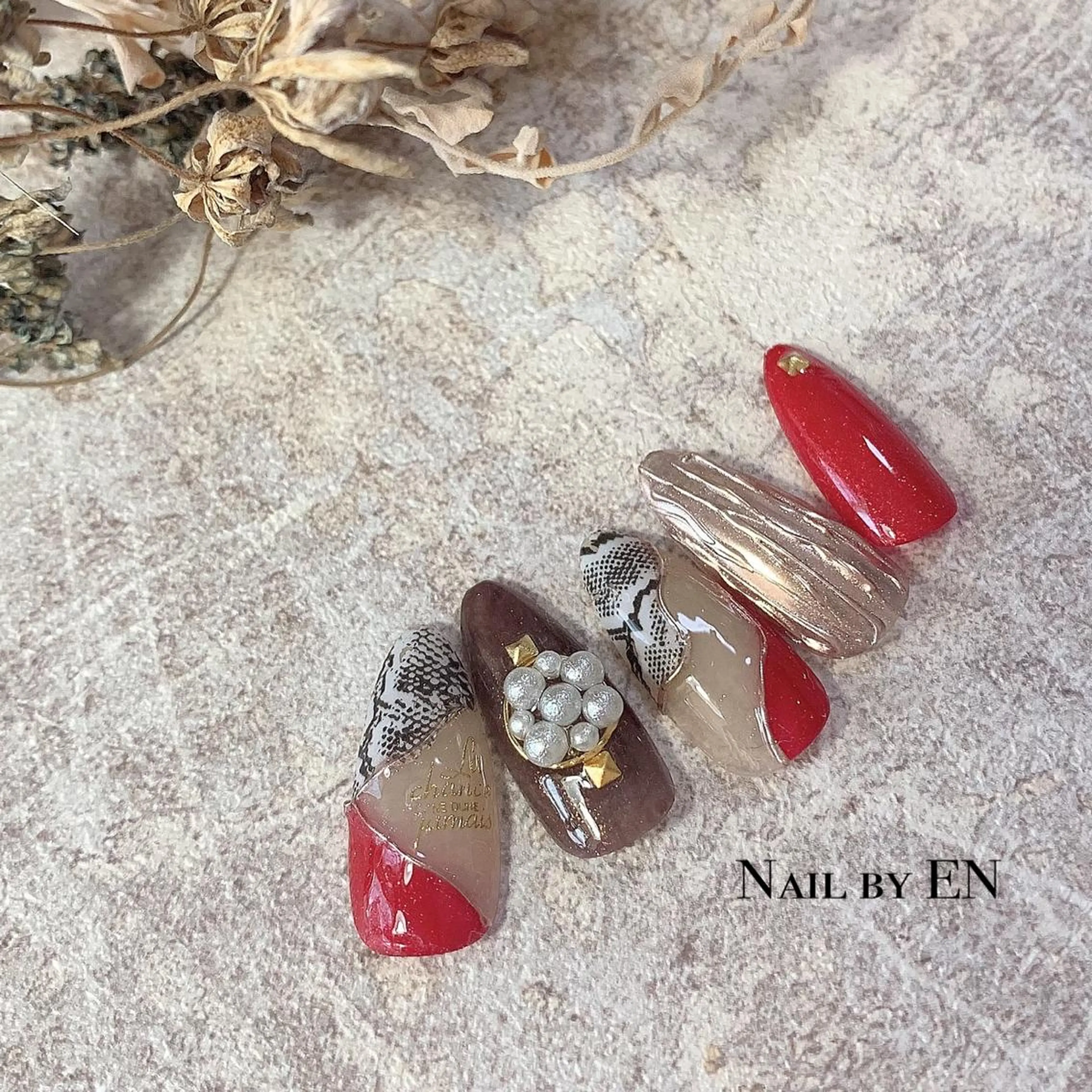 ネイル Nail by EN*Namiのネイルデザイン