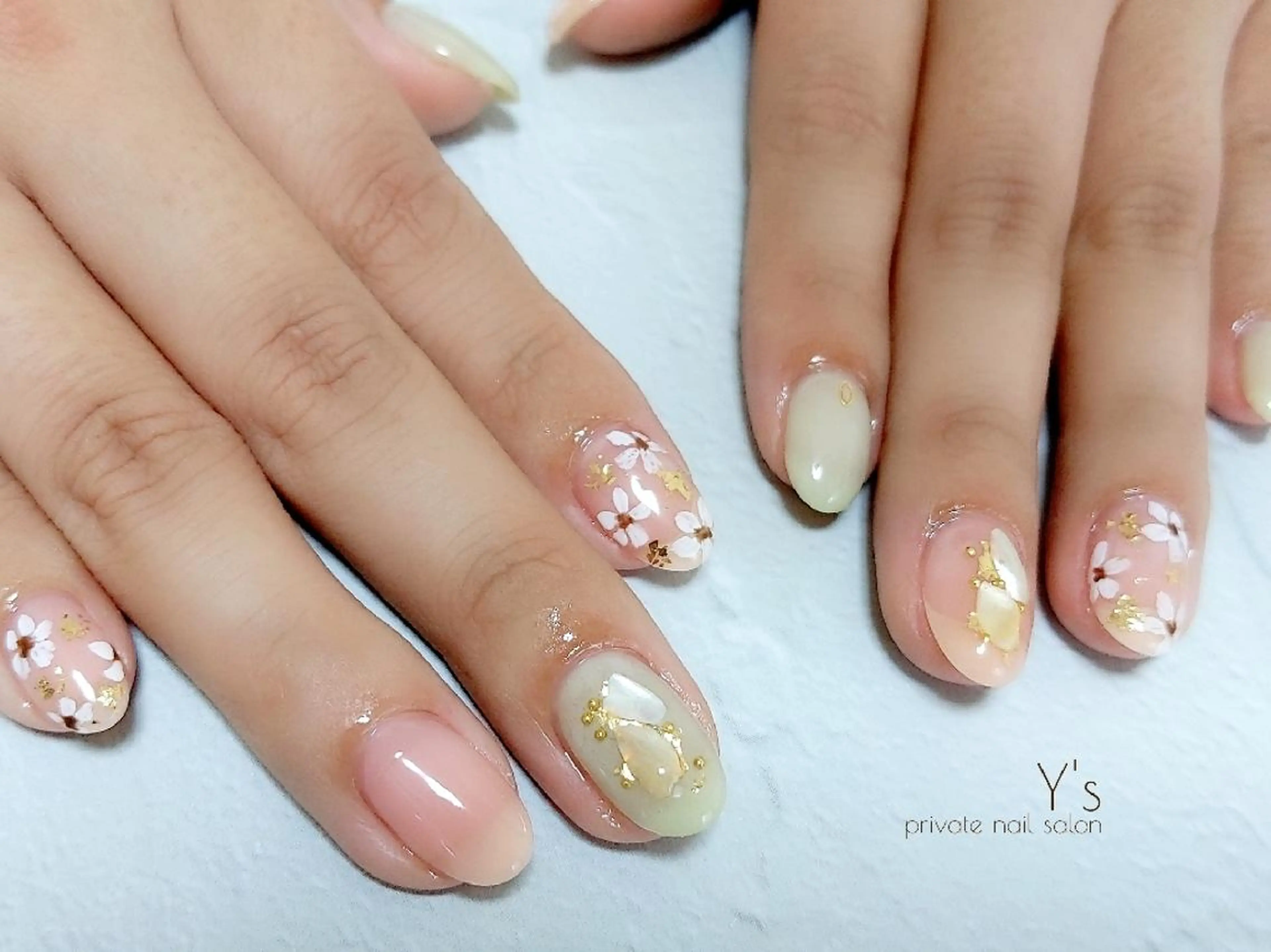 ネイル ハンドネイル YUMI NAGAI  のネイルデザイン