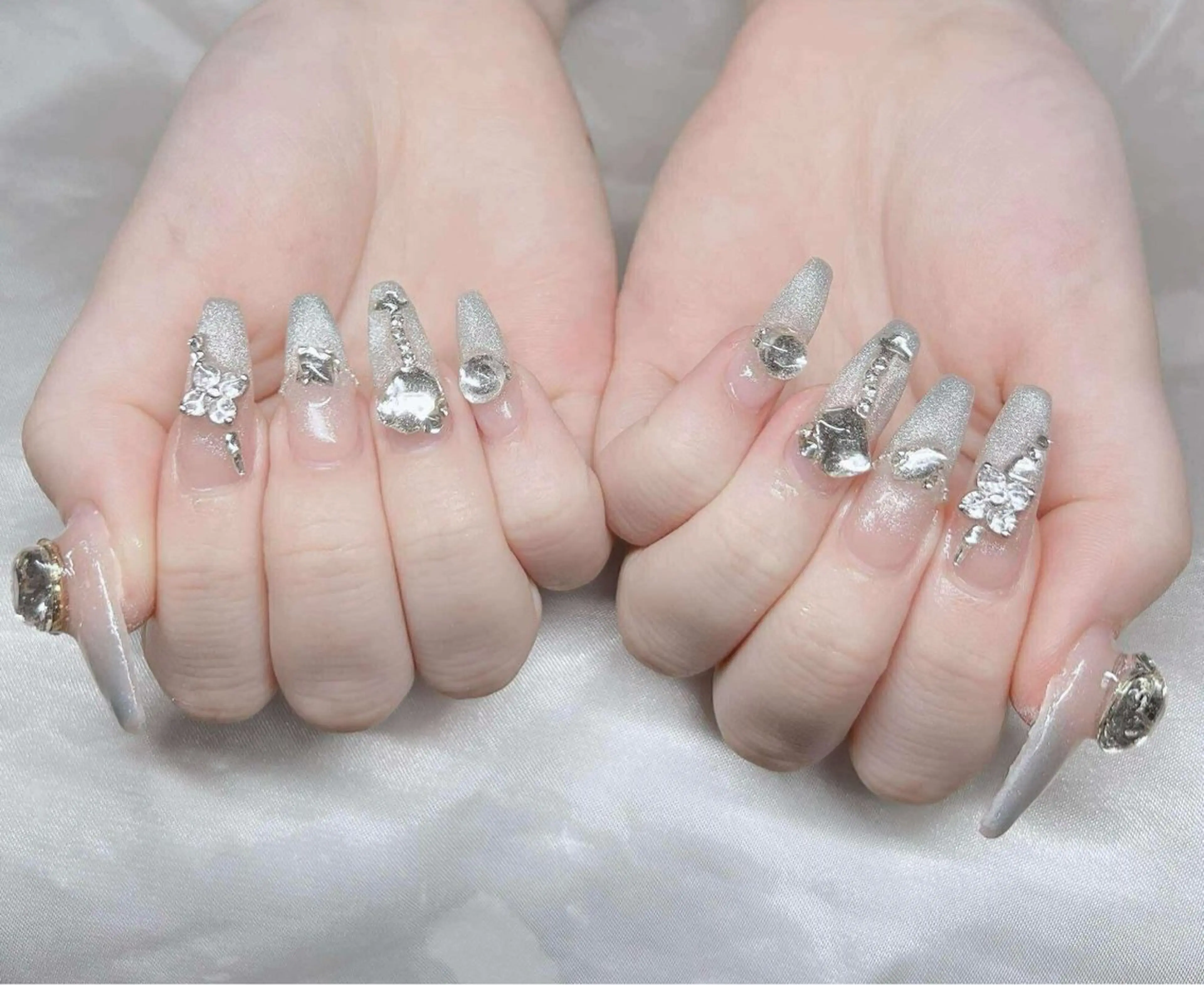 ネイル 長さ出し グラデーション 卒業式 キラキラネイル マグネットネイル ハンドネイル Lee Nailsのネイルデザイン