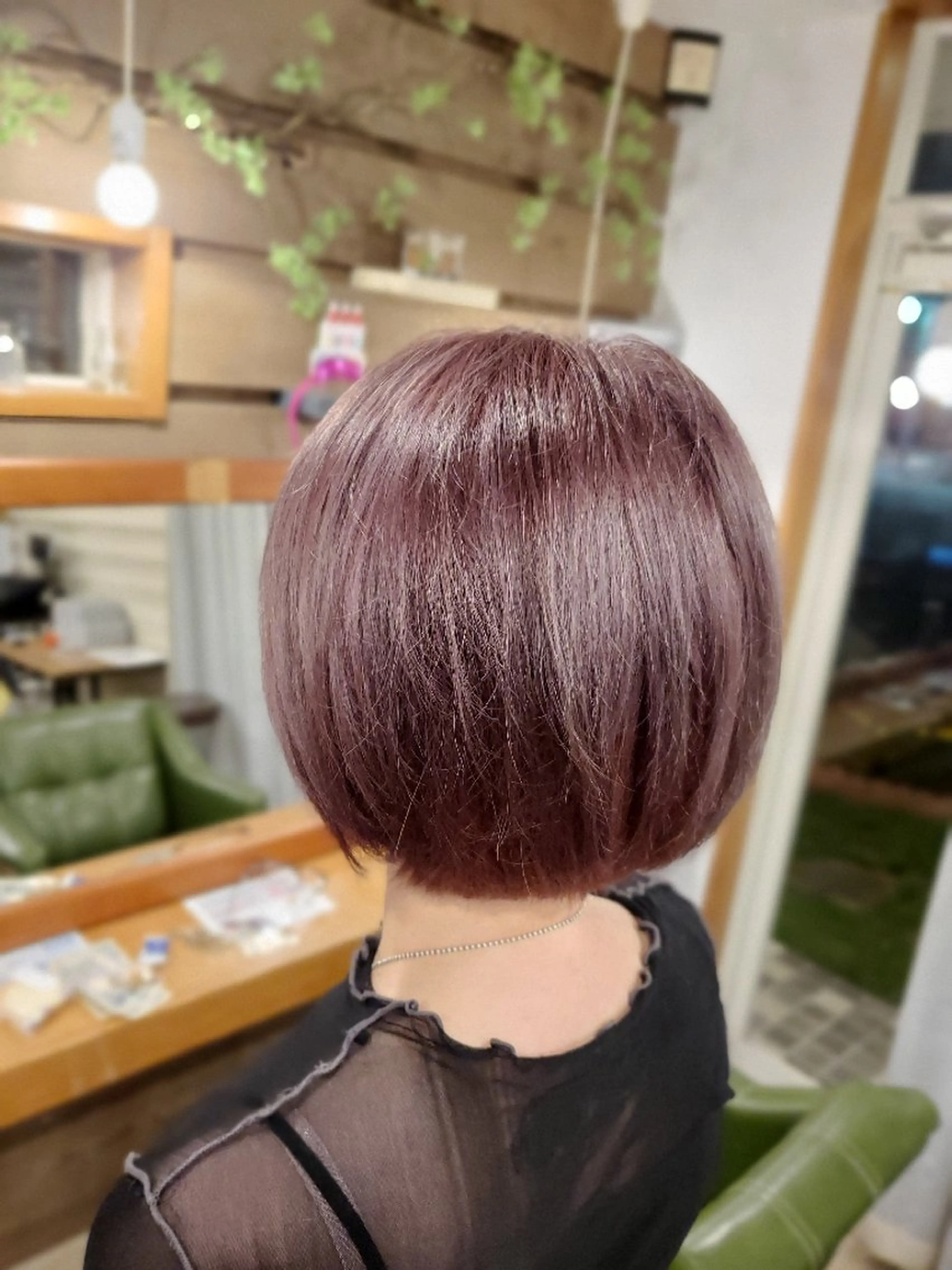 ショート カラー 小島　崇義 ブリーチお任せ下さいのヘアスタイル