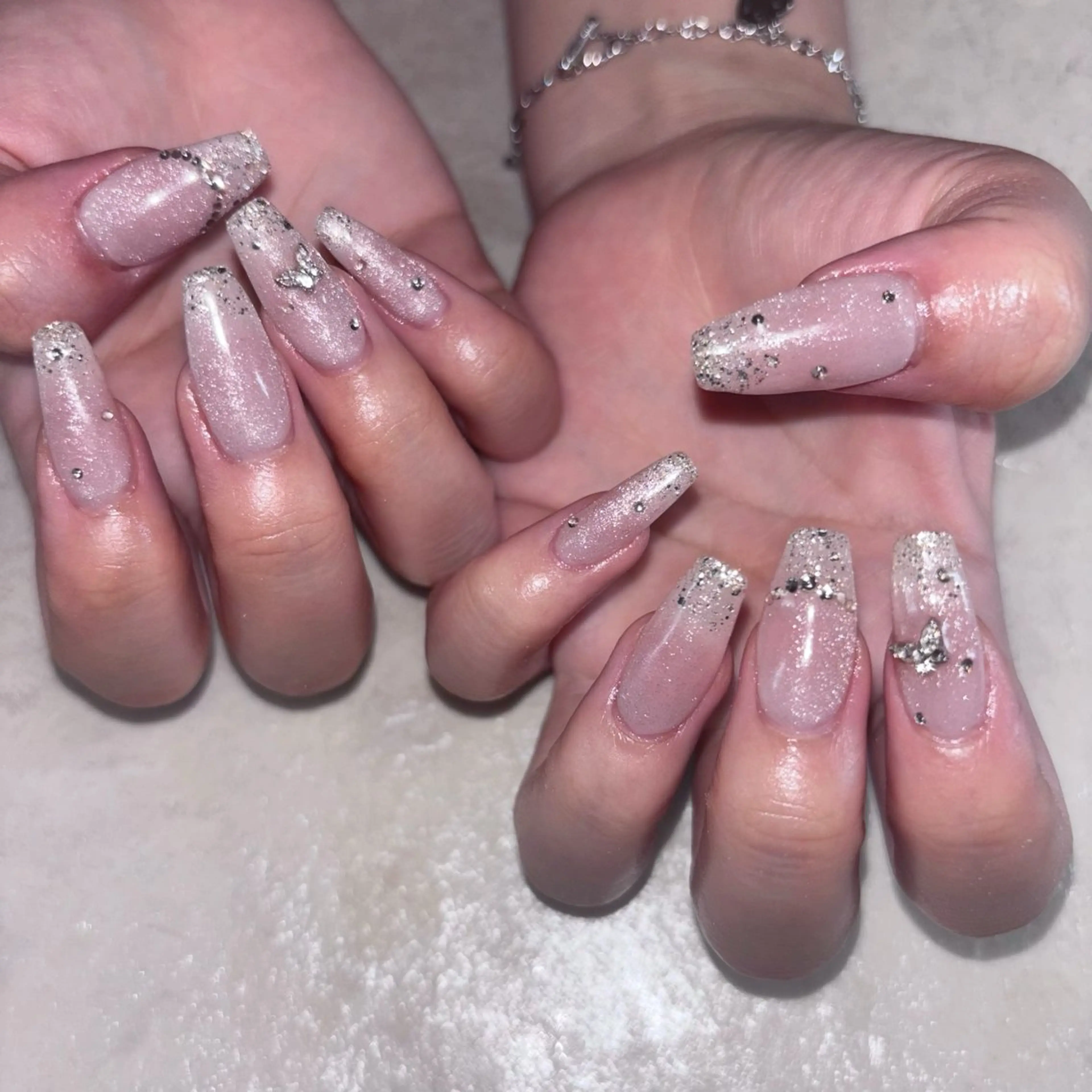 ネイル mimi 高石桃朱のネイルデザイン