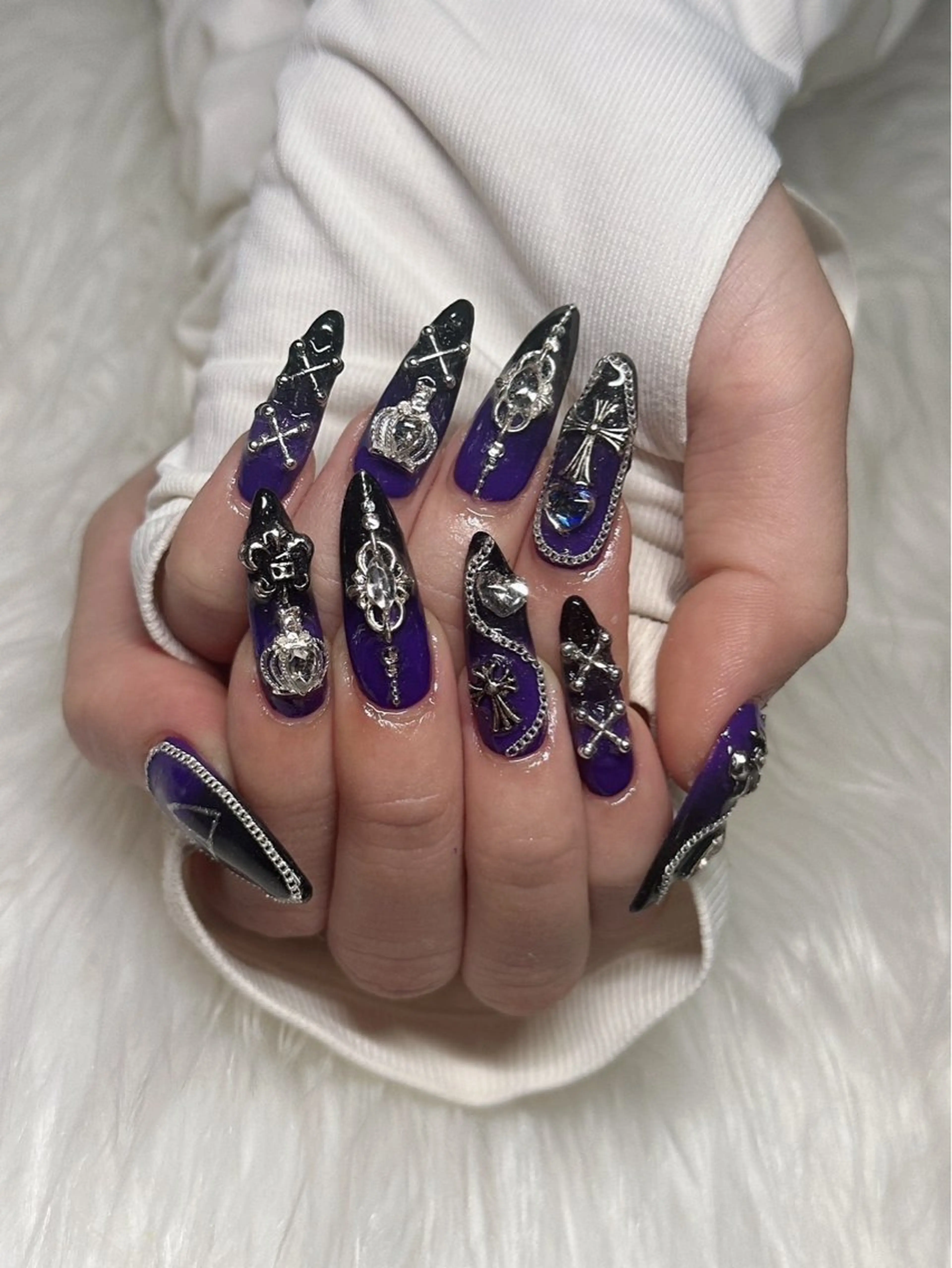 ネイル nail&eye Ariesのネイルデザイン