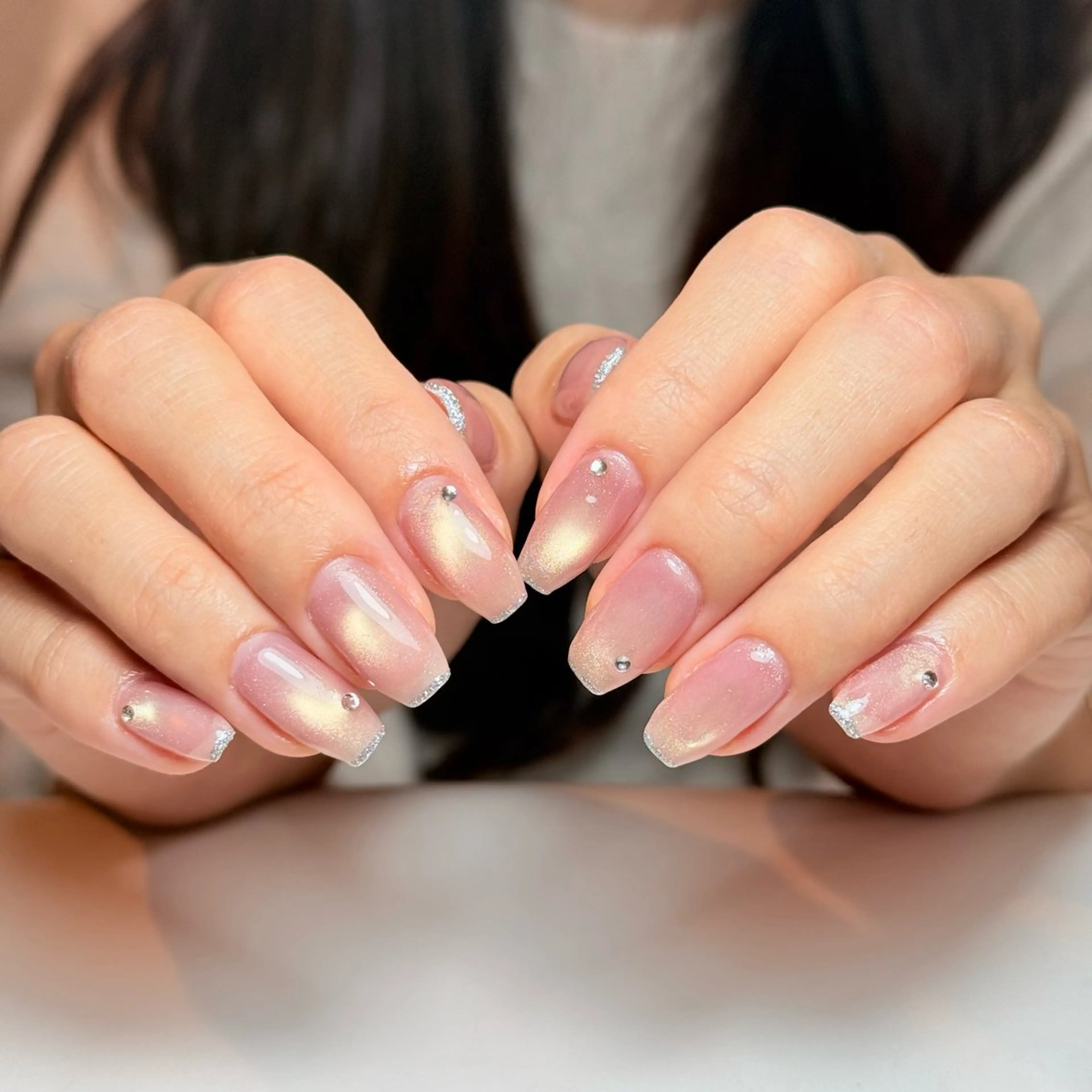 ネイル チークネイル フレンチネイル グラデーション キラキラネイル 韓国ネイル ハンドネイル Risa_ Nailのネイルデザイン