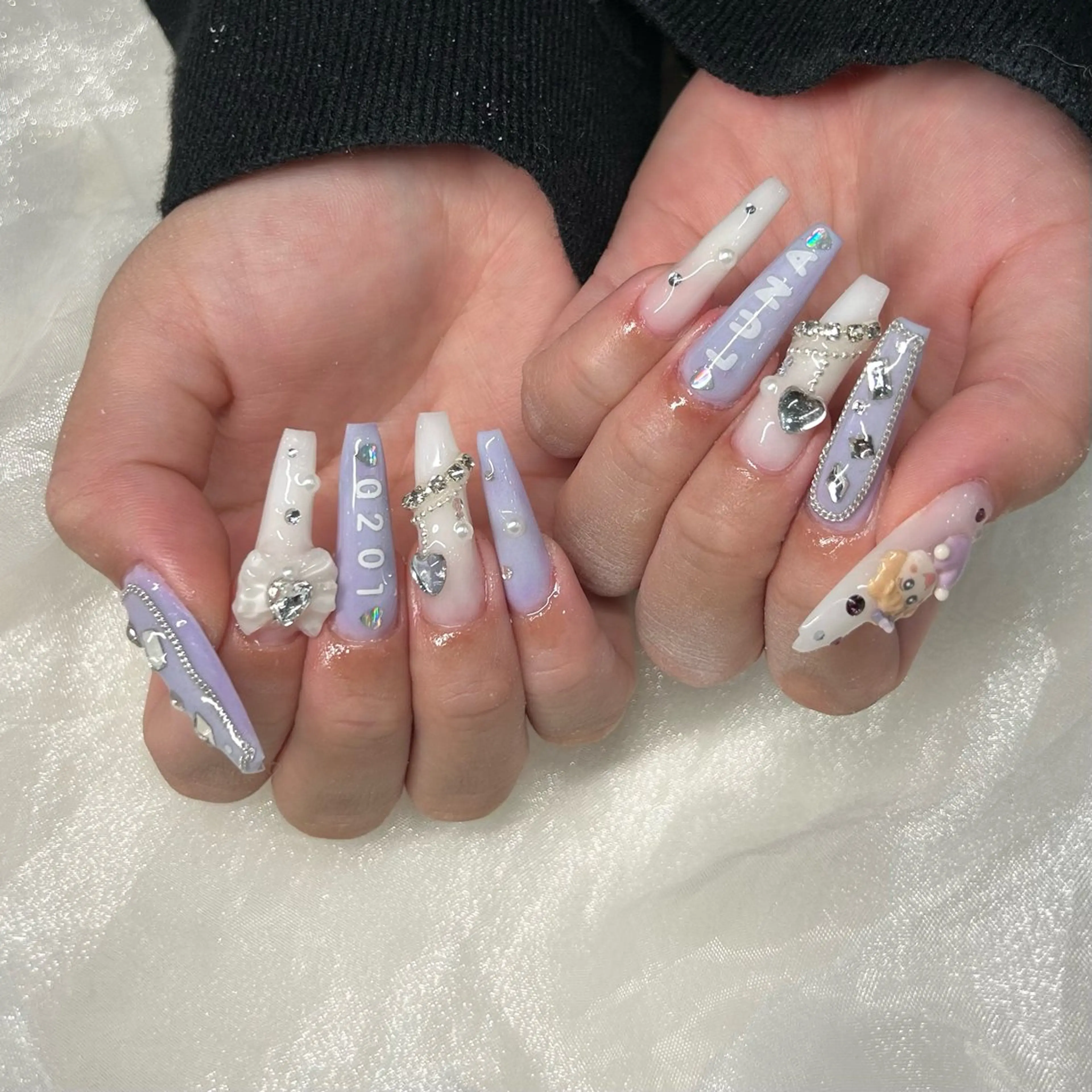 ロング ハンドネイル 美フォルムスカルプ✨ RENAのネイルデザイン