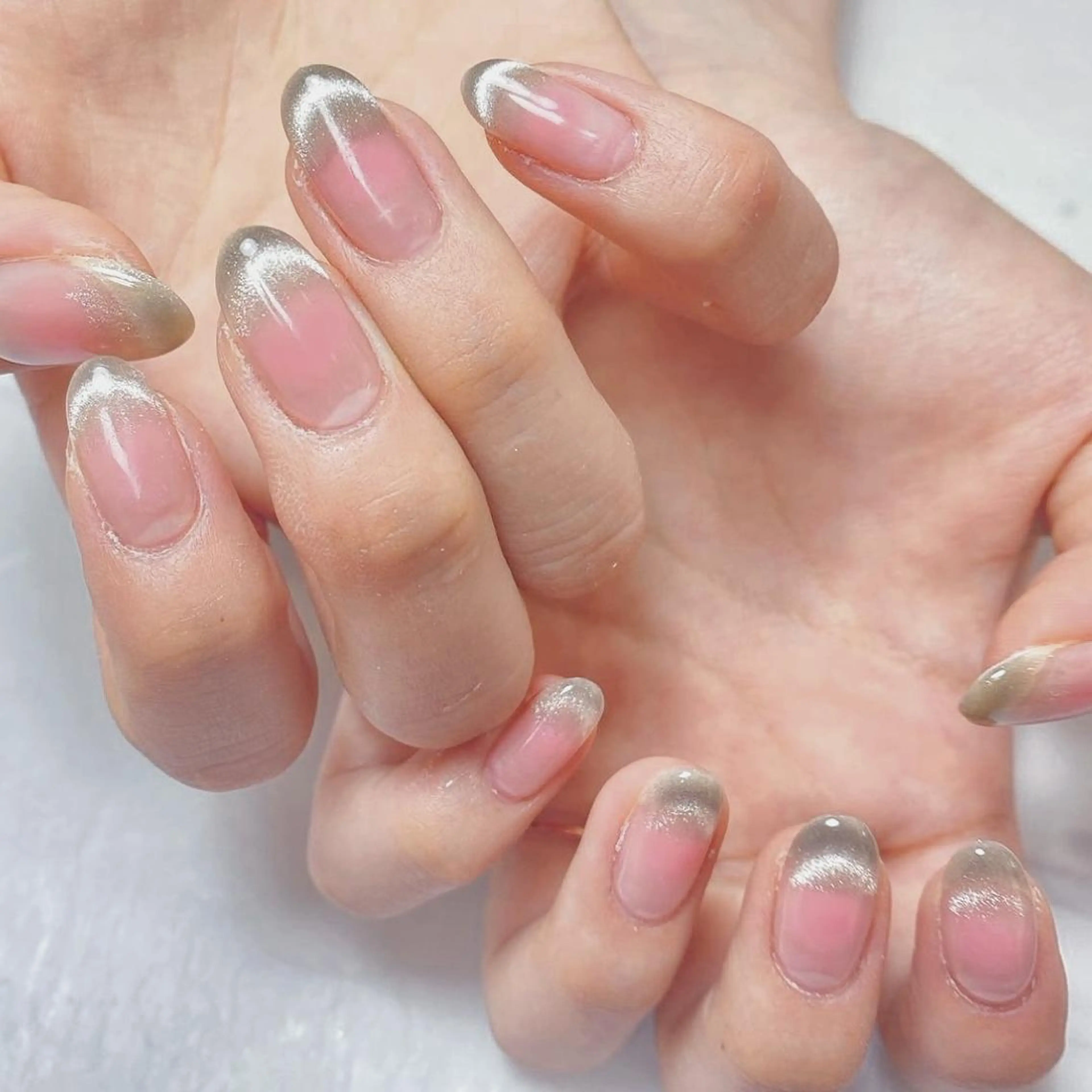 ネイル アートネイル オーロラネイル ガーリー キラキラネイル 韓国ネイル Plenty 🚢のネイルデザイン