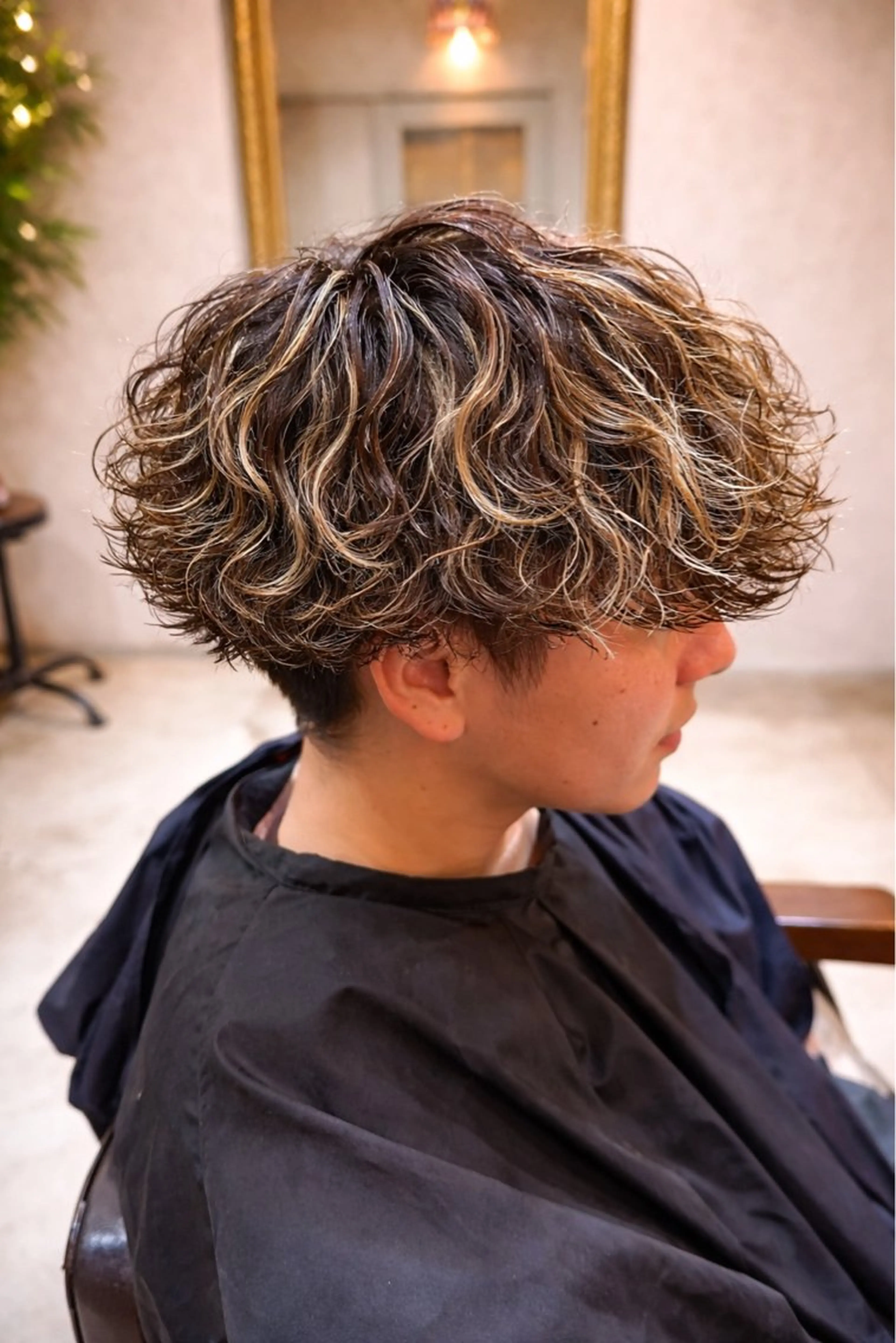 メンズ メンズメッシュ 波巻きパーマ 中川 花菜のヘアスタイル