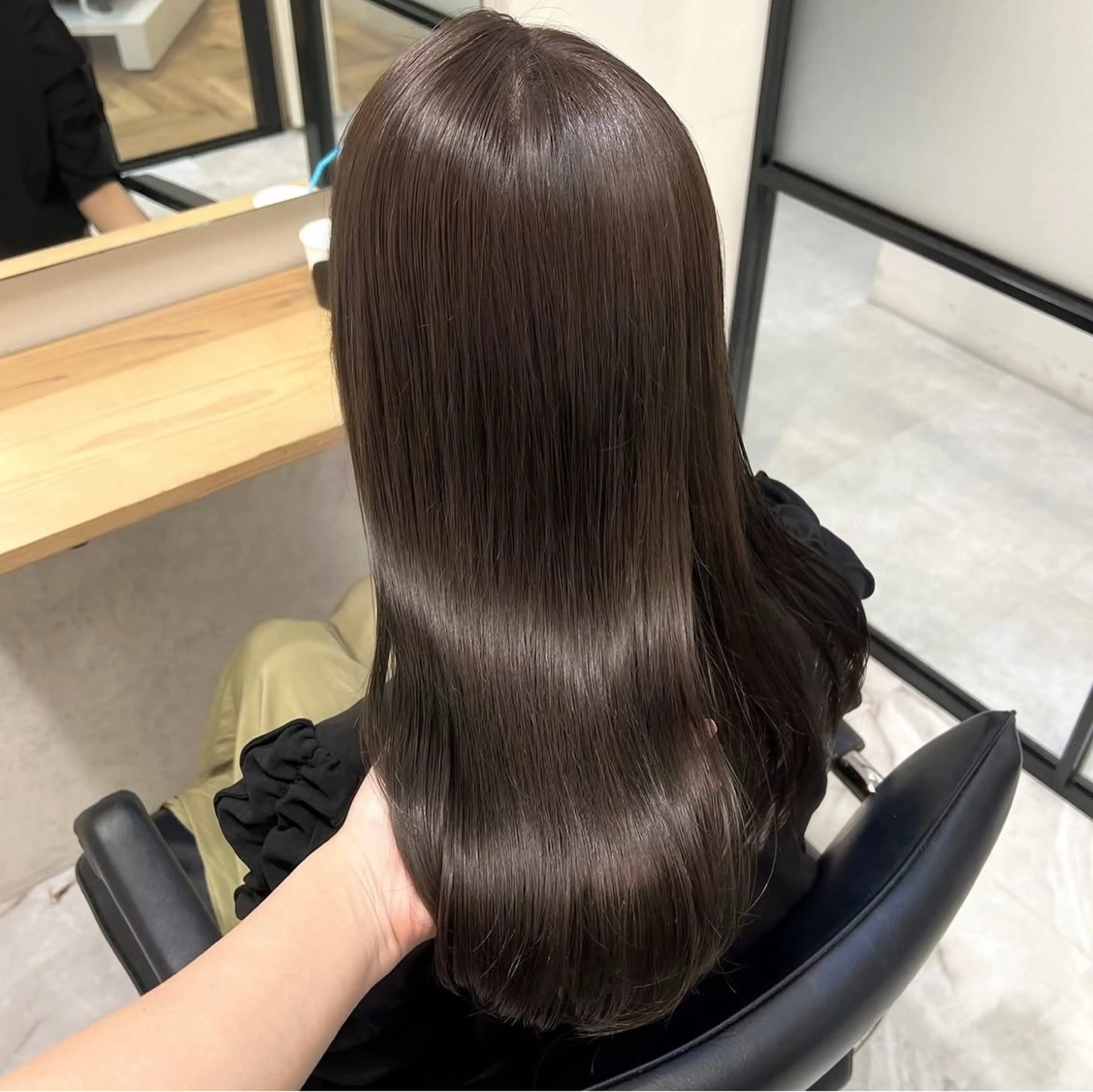 セミロング ヘアカラー EMANON梅田店所属・前川 朋香のヘアスタイル