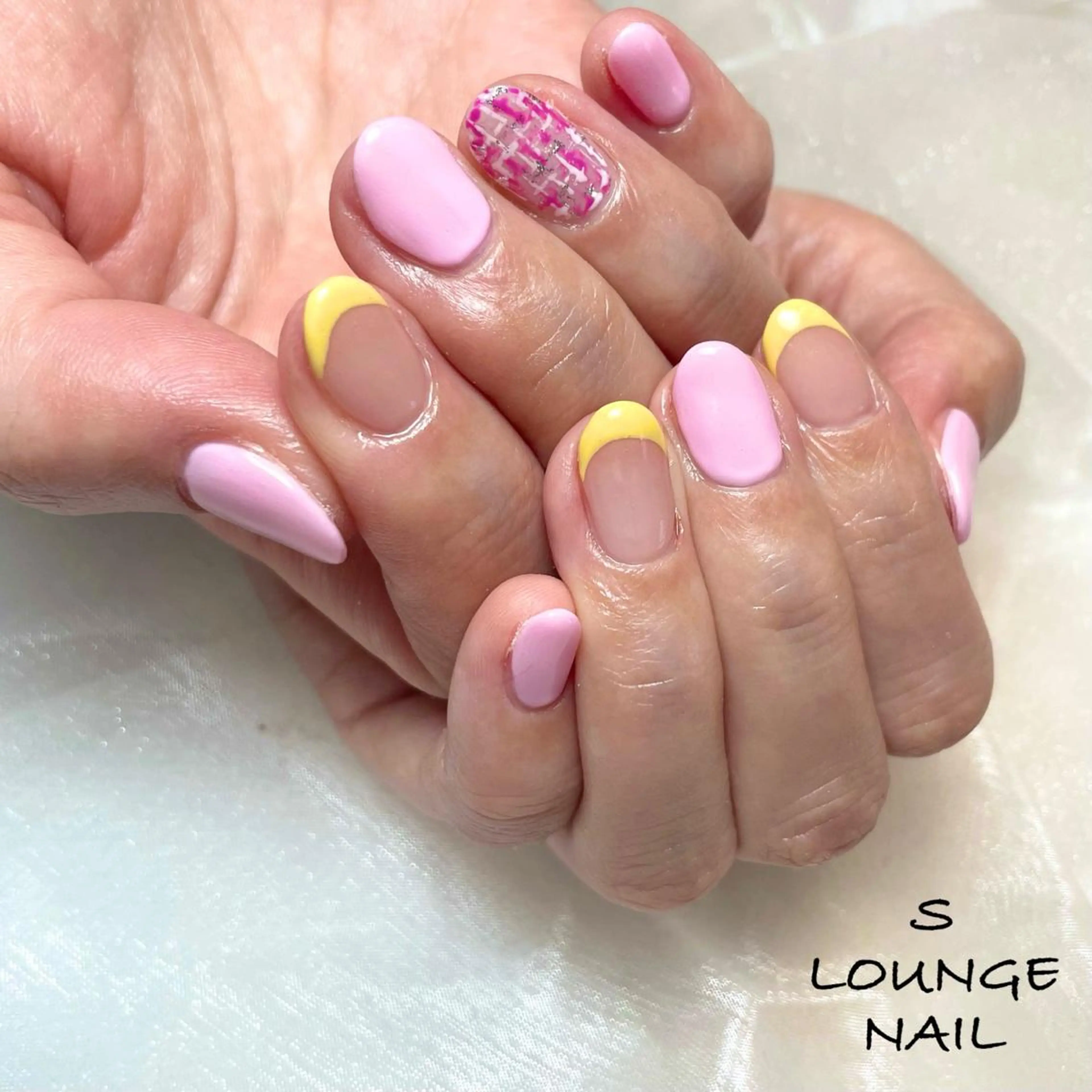 ネイル フレンチネイル ツイードネイル ハンドネイル フットネイル S LOUNGE NAIL所属・パーツたくさん🍓 SUMIのネイルデザイン