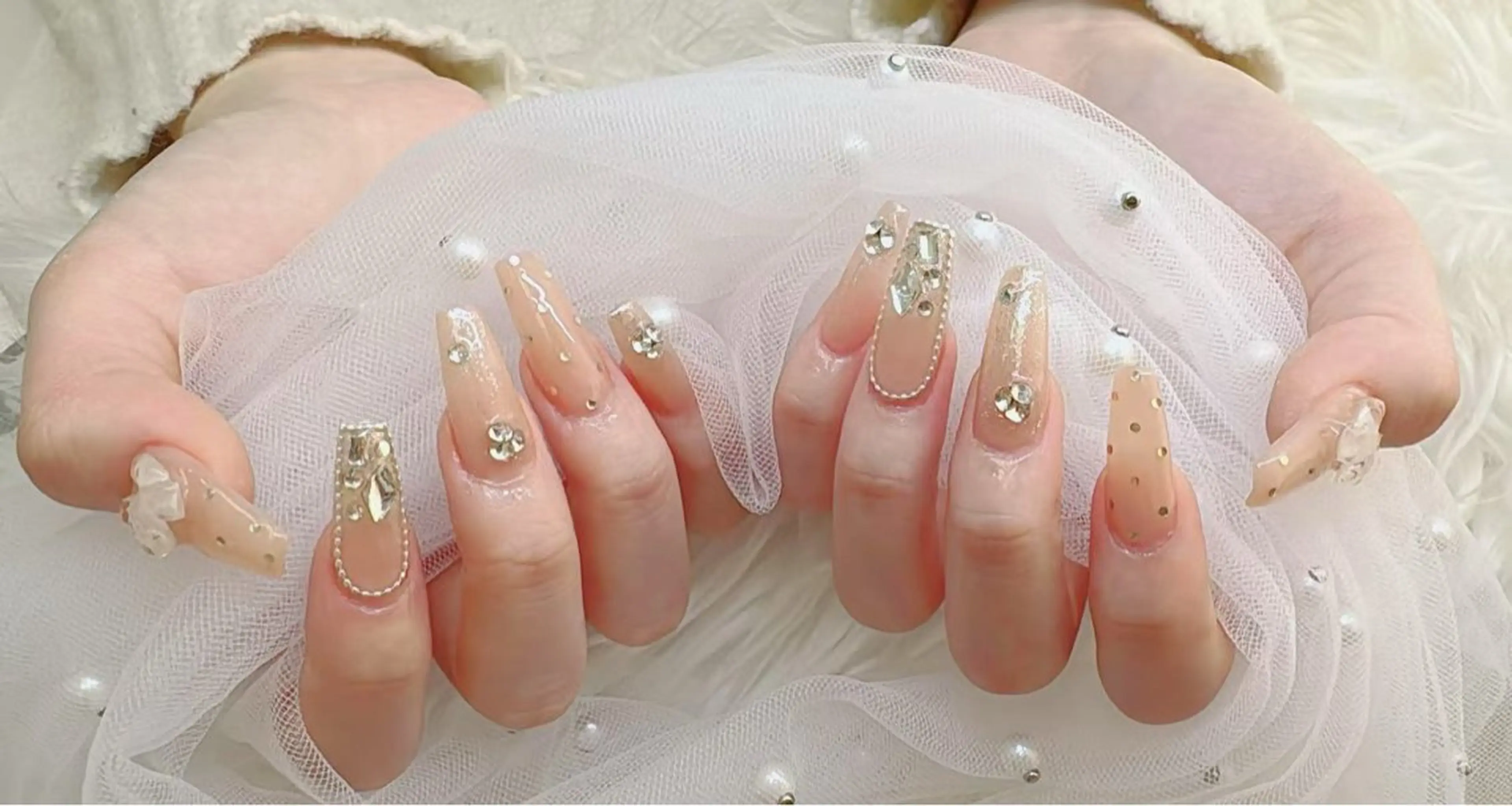 ネイル ハンドネイル ハンドケア The Nail & Eye Lashの眉毛・アイブロウイメージ