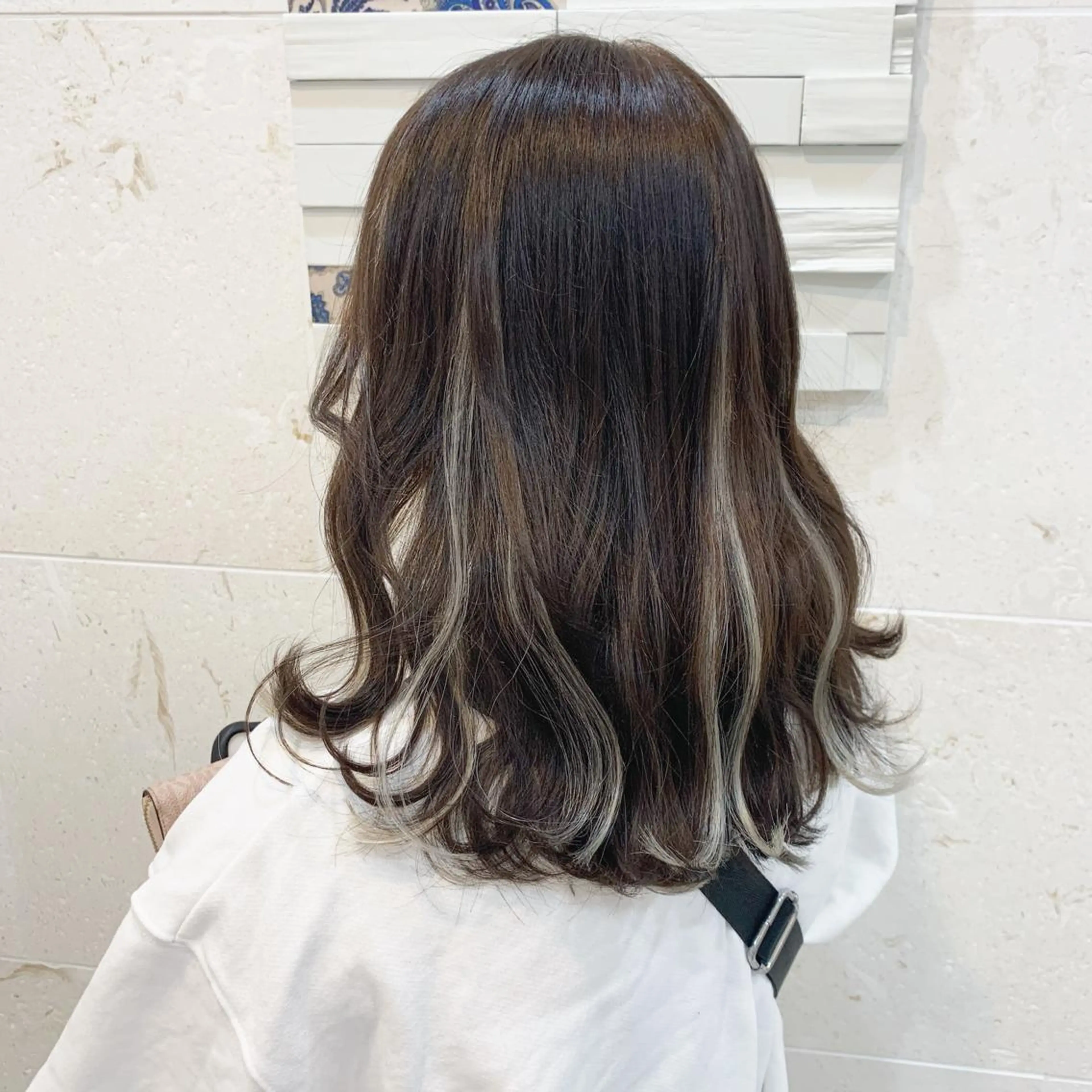 ミディアム 💘カラー人気Ｎｏ. １💘SAYAのヘアスタイル