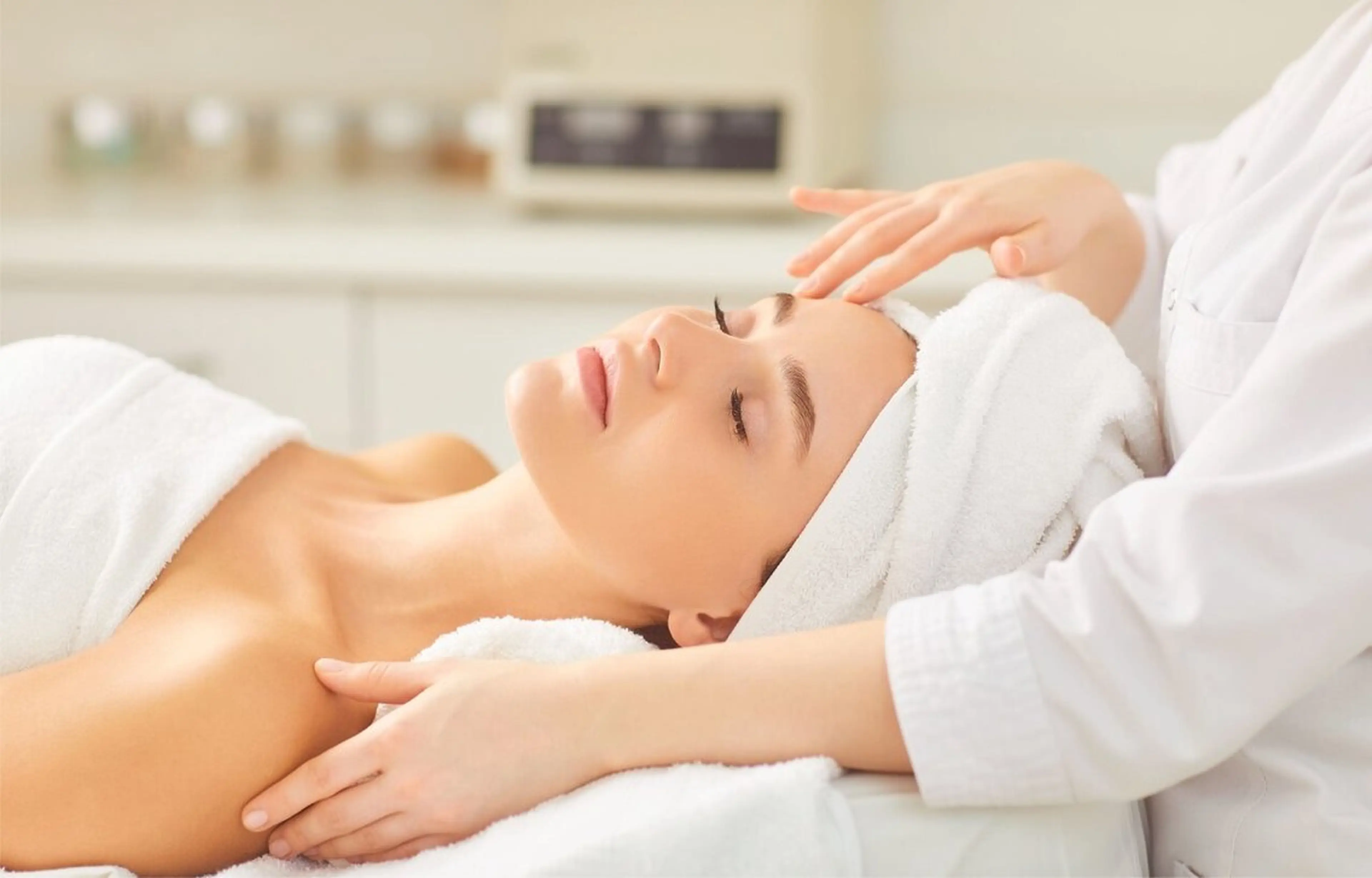 【透明感No.1！】紫外線対策★しっかり美白シミ保湿ケア60分¥ 11,000→¥6,600の写真