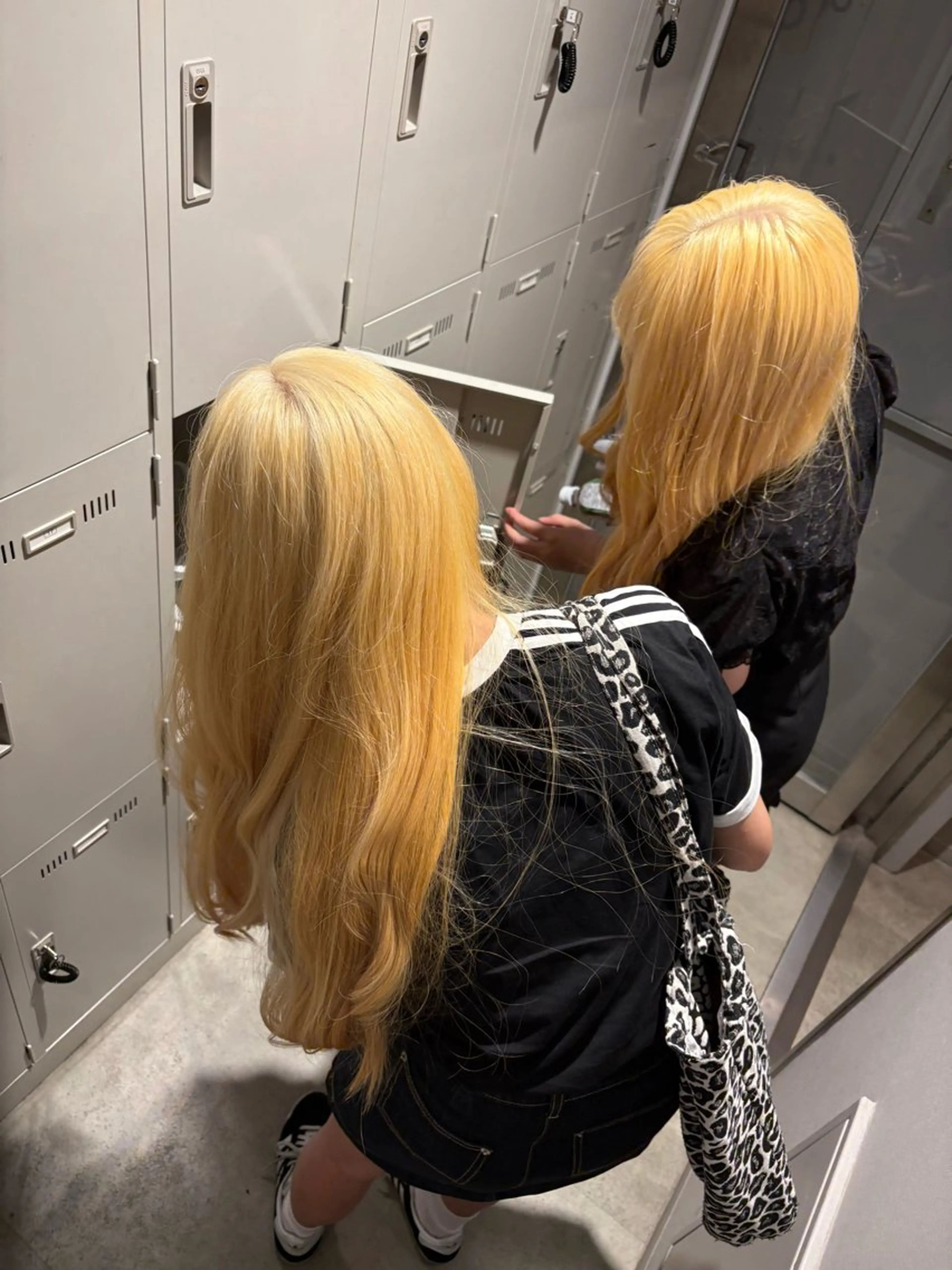 カラー ヘアカラー トリートメント 透明感ベージュ🤎 ナチュラルレイヤーのヘアスタイル