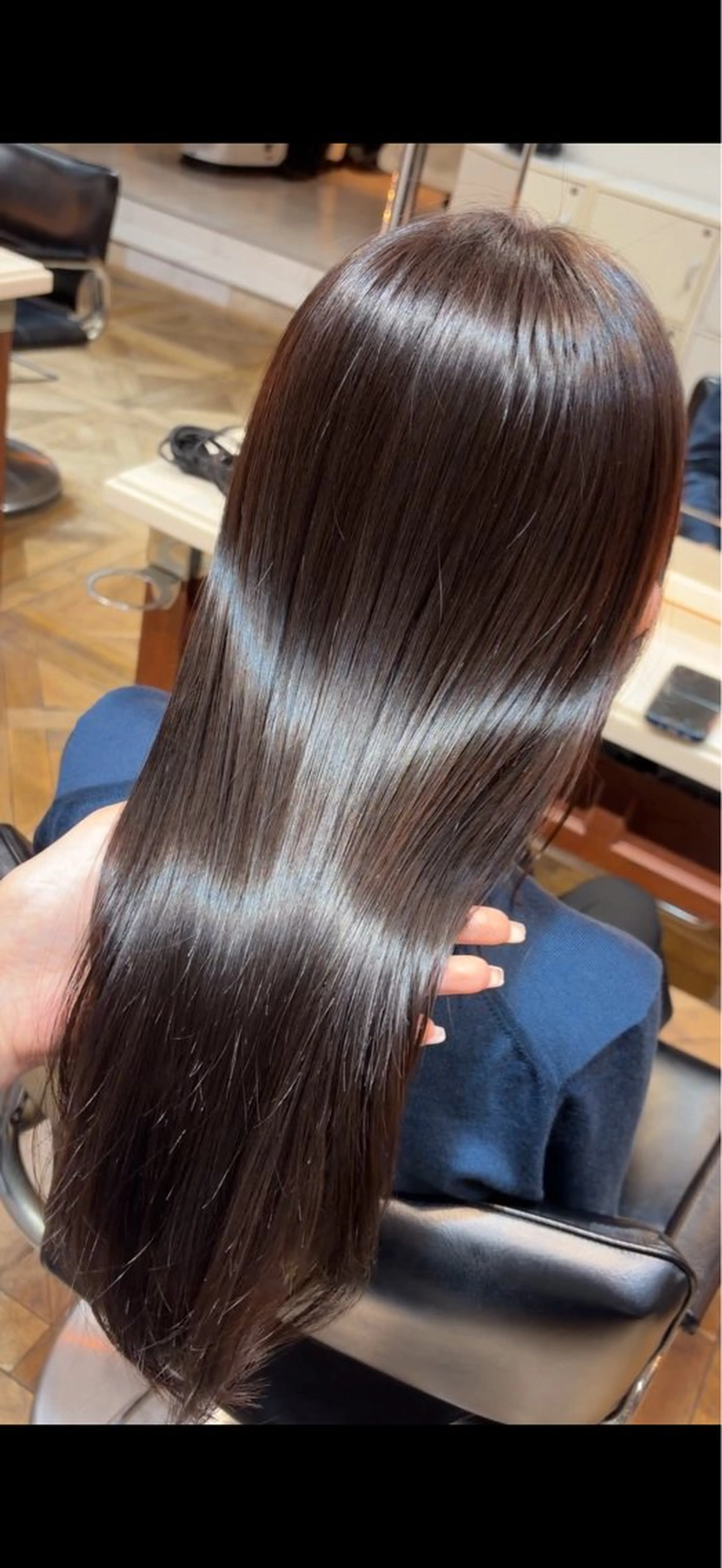 ロング カラー ブリーチ グレージュ ブリーチなしカラー カット ヘアカラー トリートメント ご新規様限定 透明感カラーKANAのヘアスタイル