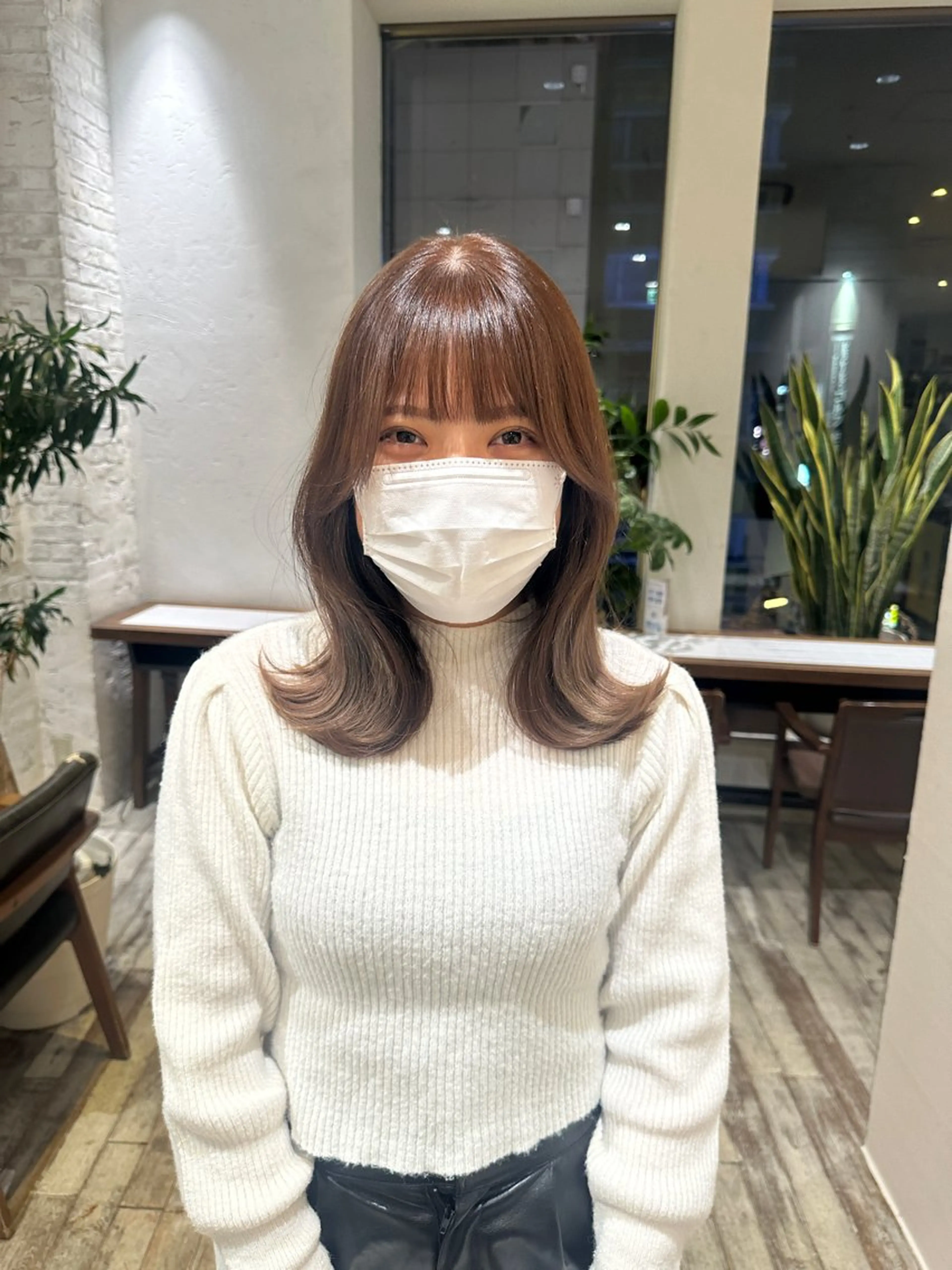 ミディアム カラー ベージュカラー 丸山 心 / 艶カラーのヘアスタイル