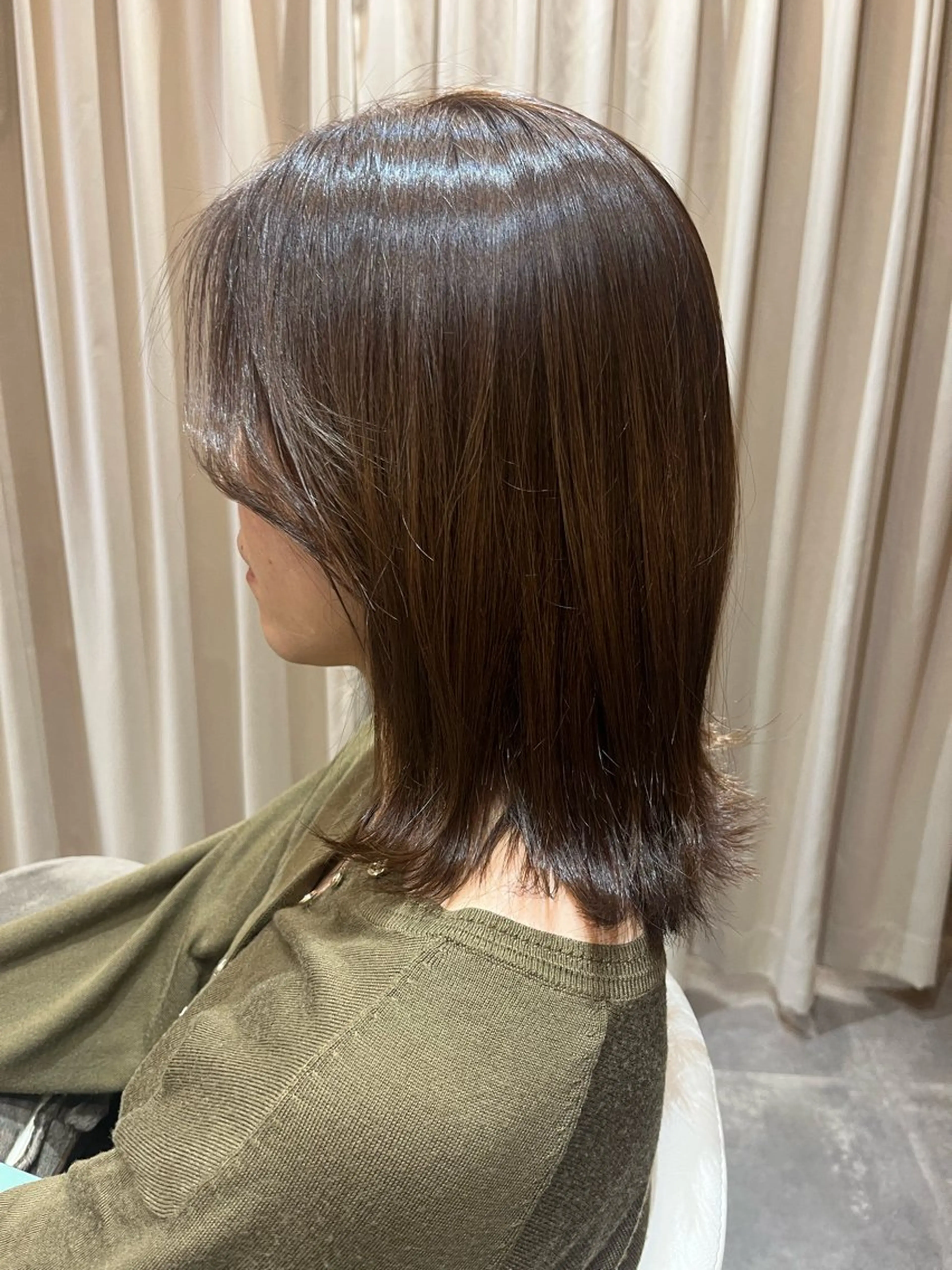 ミディアム カラー 佐藤 未来のヘアスタイル