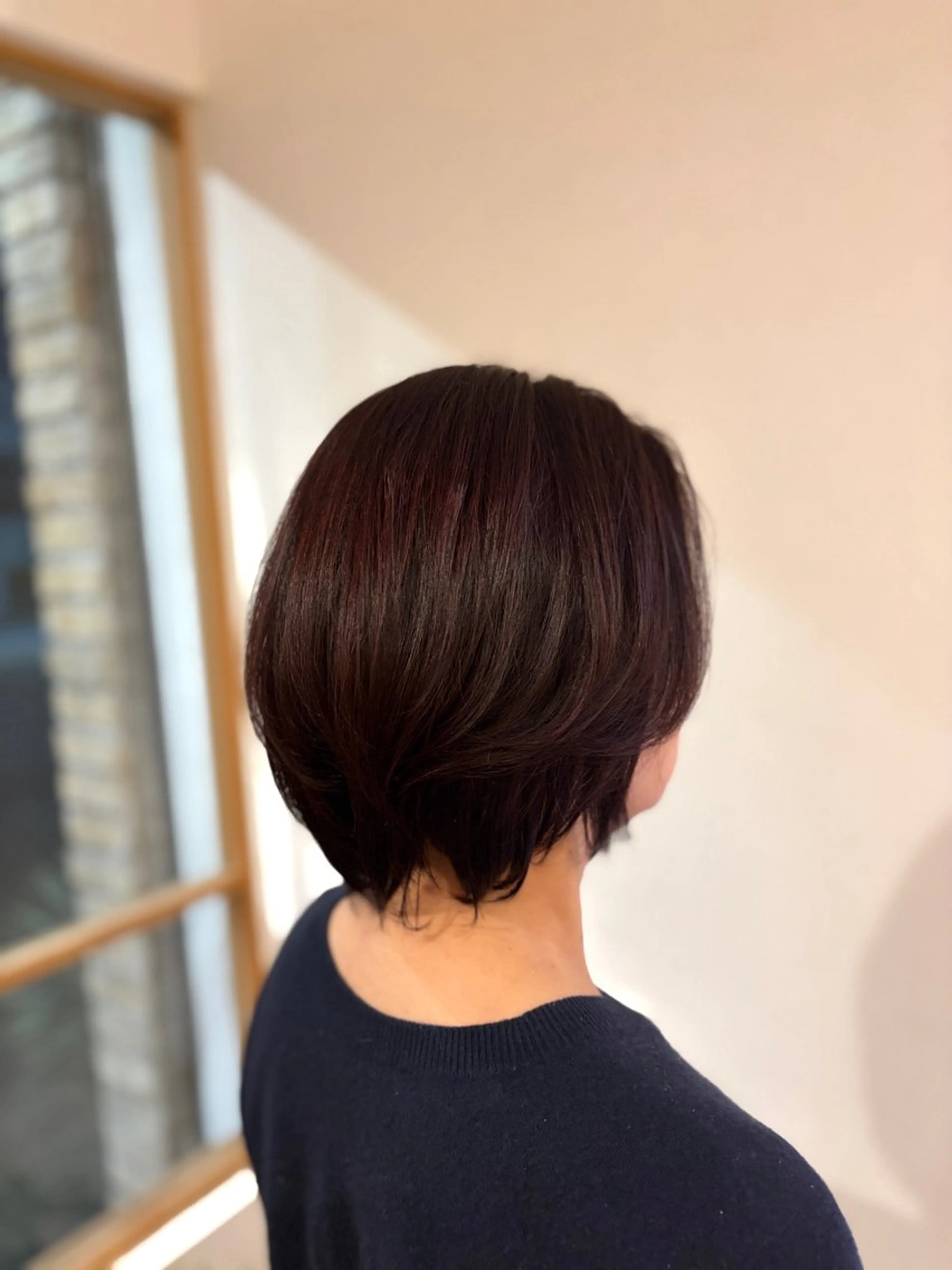 ショート ヘアカラー 木田 絢子のヘアスタイル