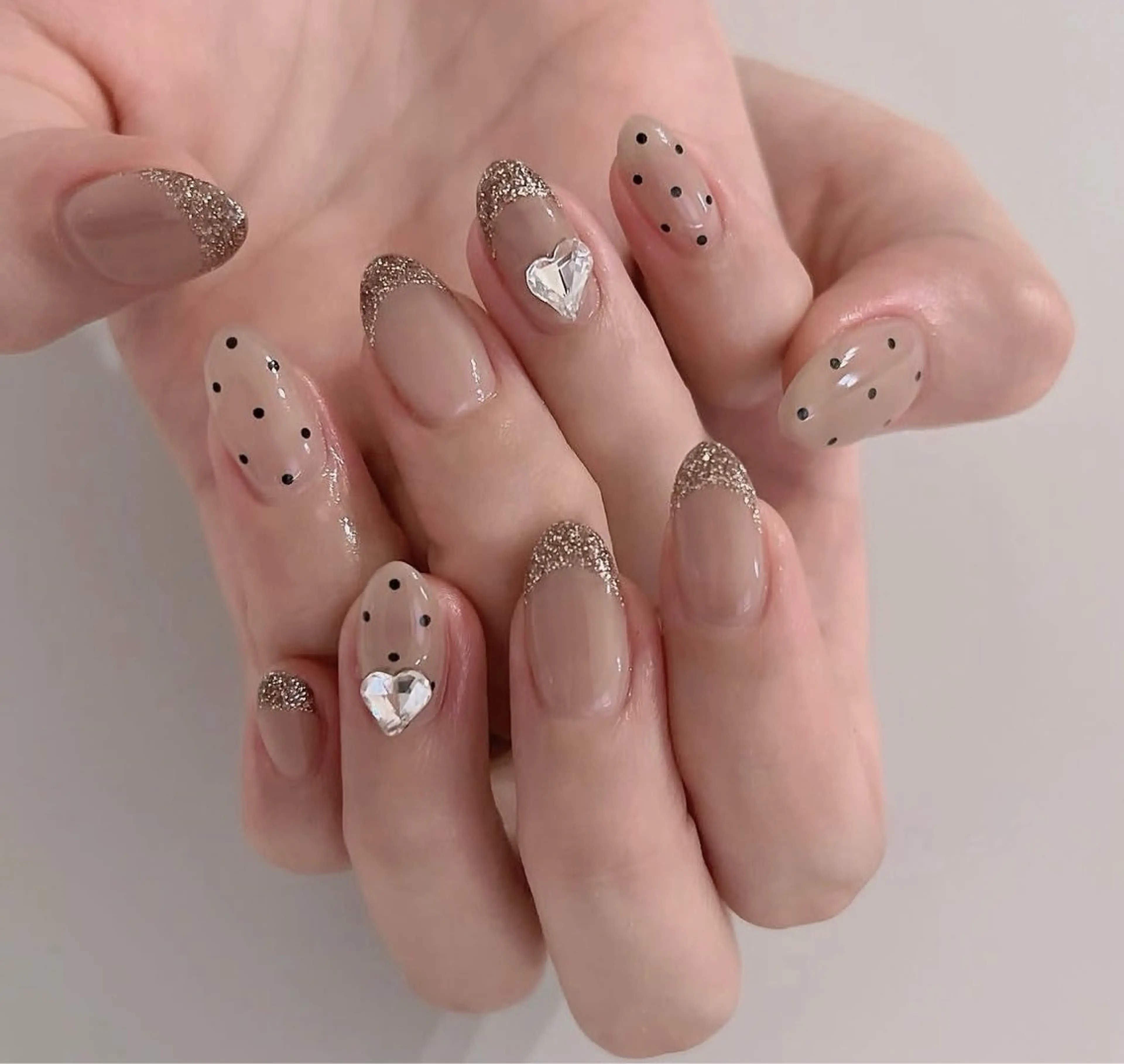 ネイル フレンチネイル ジェルネイル ガラスフレンチ キラキラネイル ロングネイル ハンドネイル Queeens nailのネイルデザイン