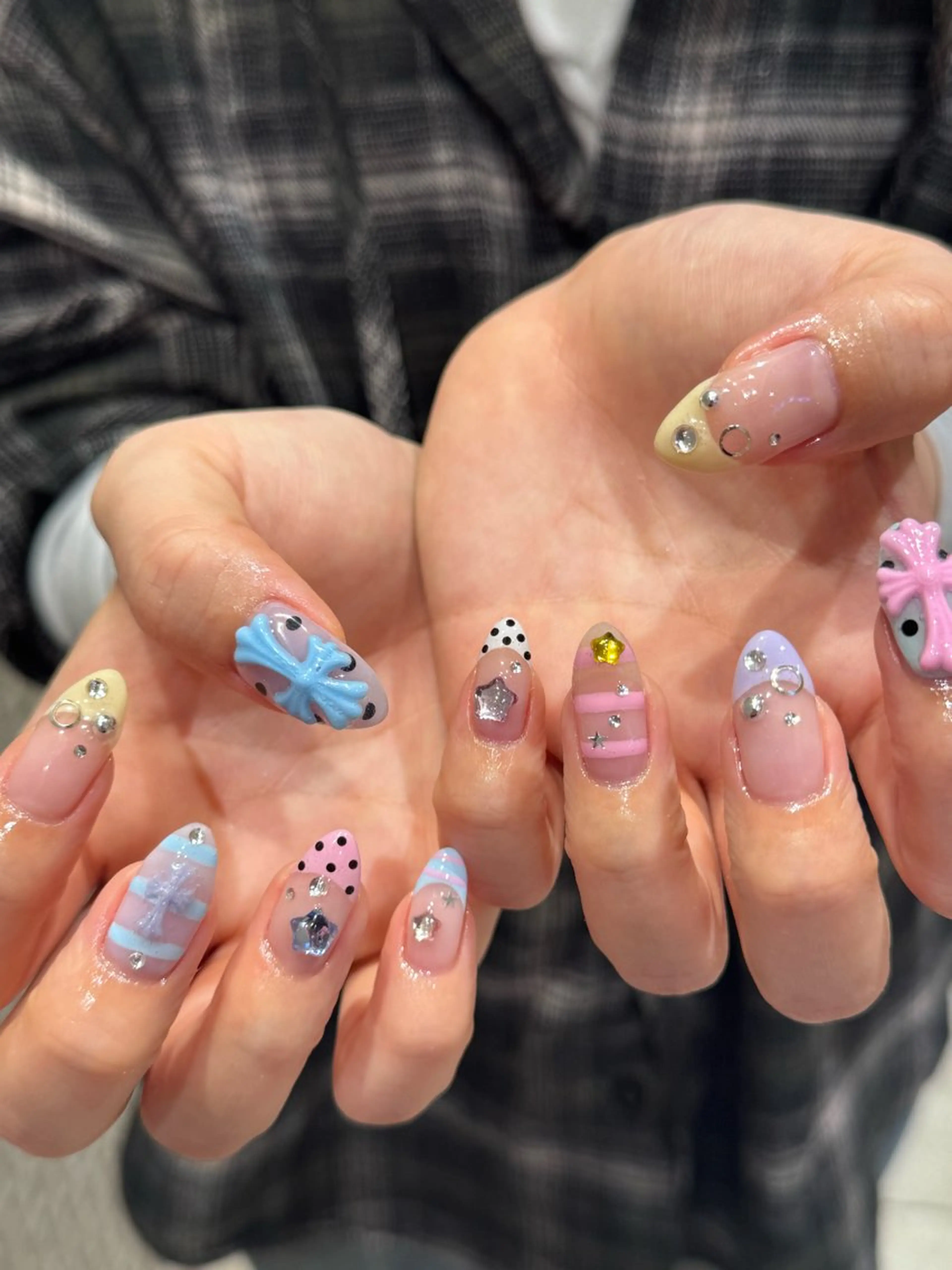 ネイル ハンドネイル 🦋 りえ🦋のネイルデザイン