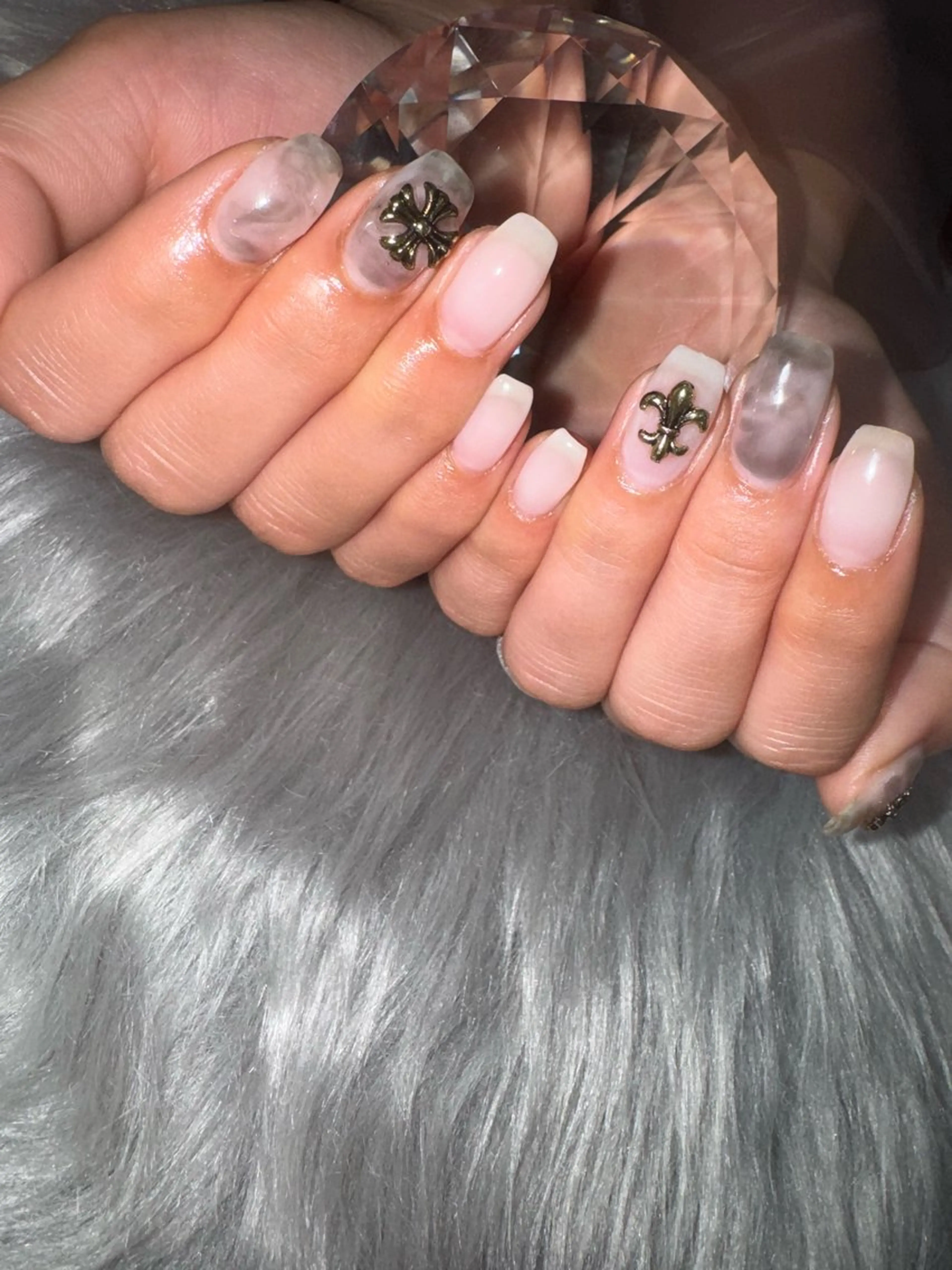 ミディアム forR's AIKAのネイルデザイン