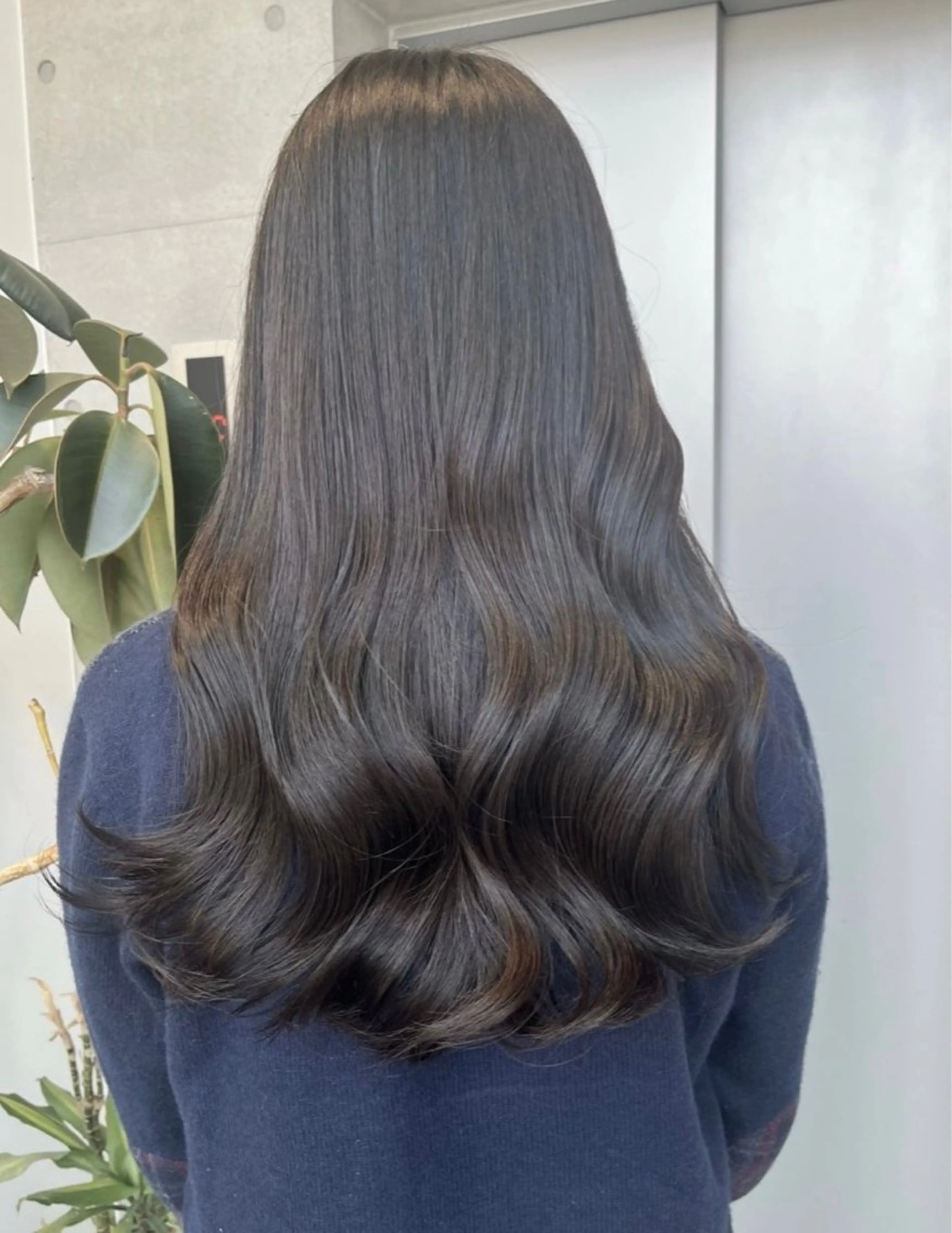 ロング カラー パーマ ヘアアレンジ カット ヘアカラー トリートメント ヘッドスパ ヘアセット 透明感/オリーブ/ グレージュ/YUKAのヘアスタイル