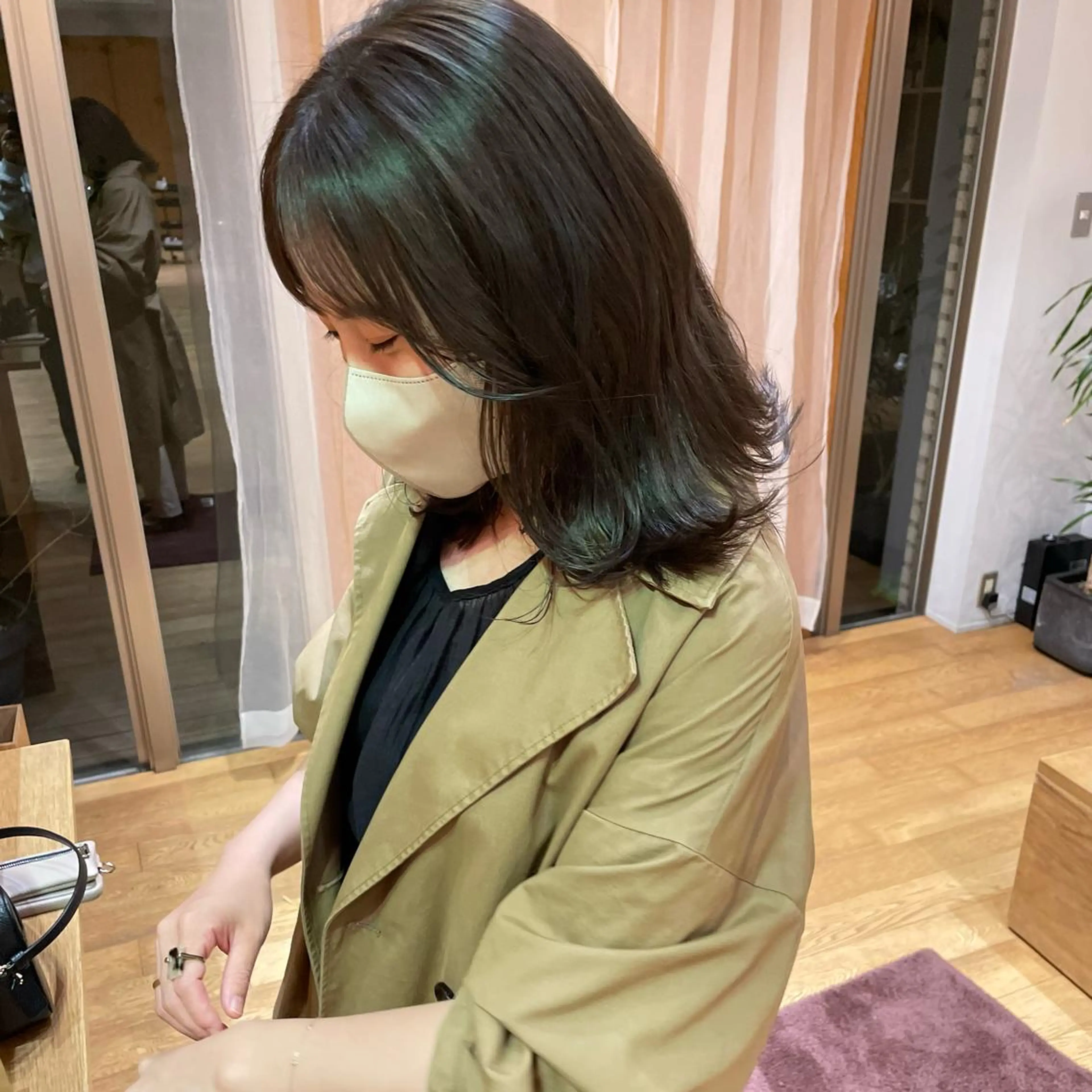 ミディアム カラー 透明感カラー カット ヘアカラー 大橋 芽衣のヘアスタイル