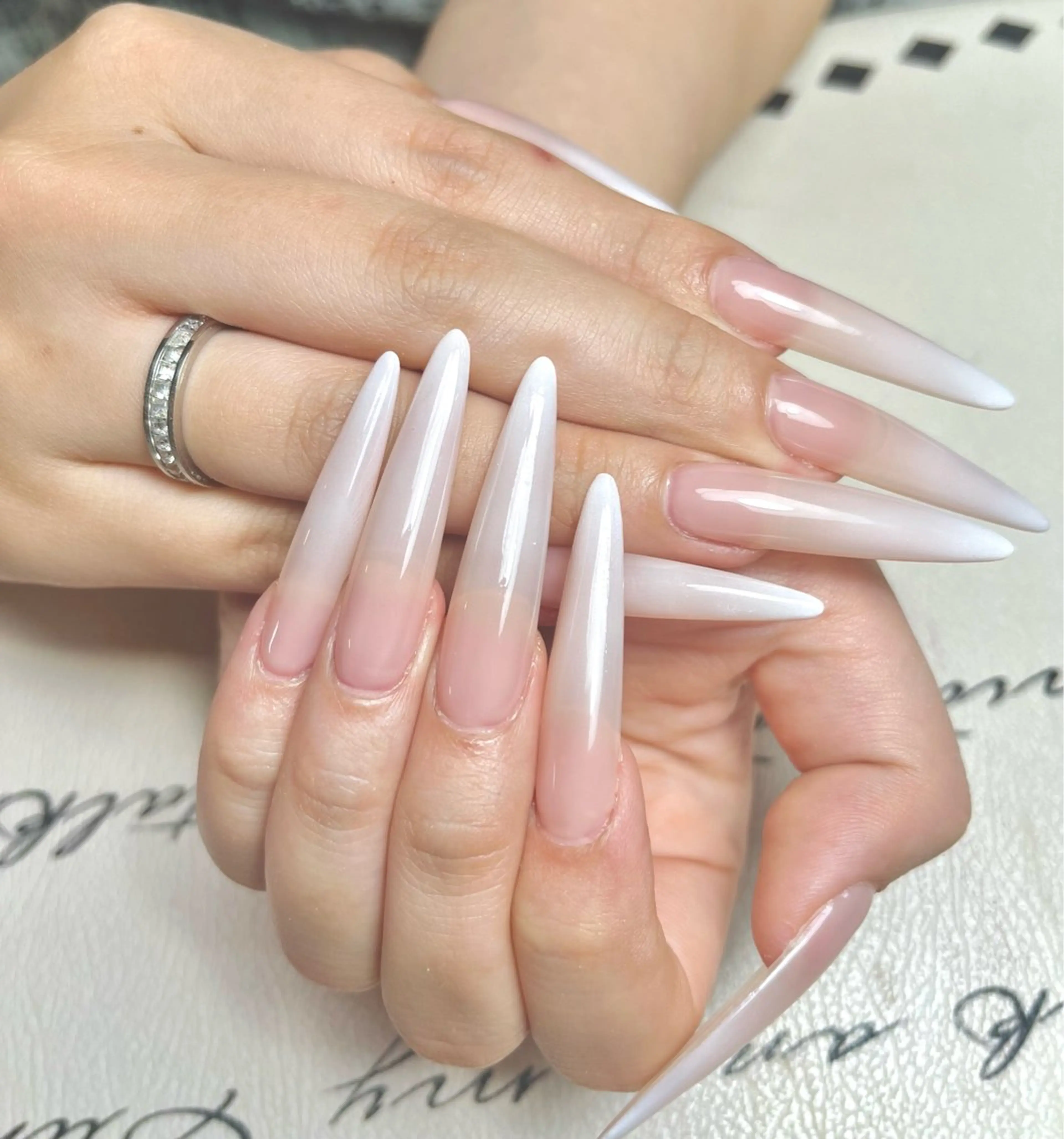 ネイル ロングネイル ハンドネイル LULU Nail salonみどりのネイルデザイン