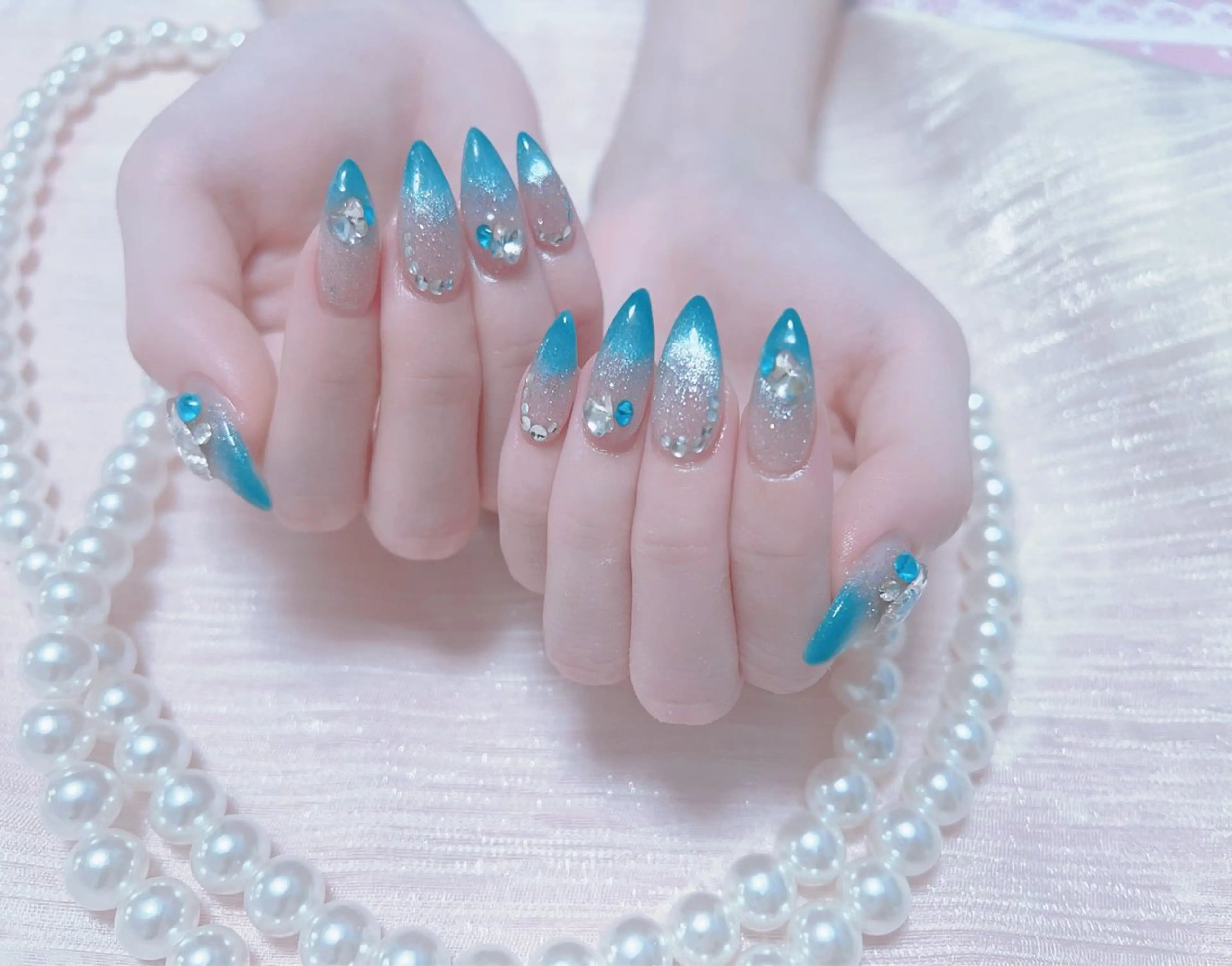 ネイル はぴねす所属・横浜 美夢のネイルデザイン