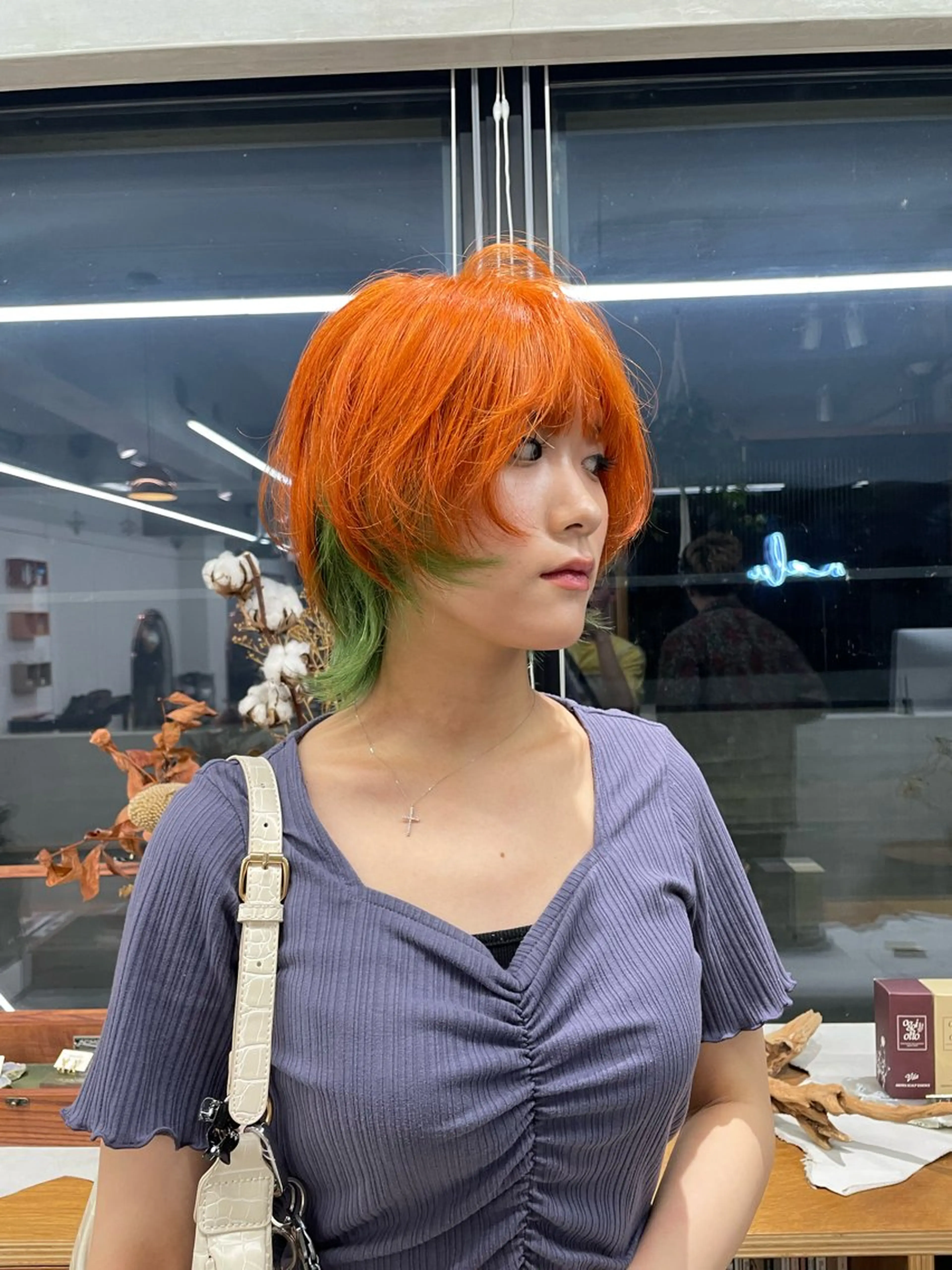 ミディアム カラー 鶴井 美空のヘアスタイル