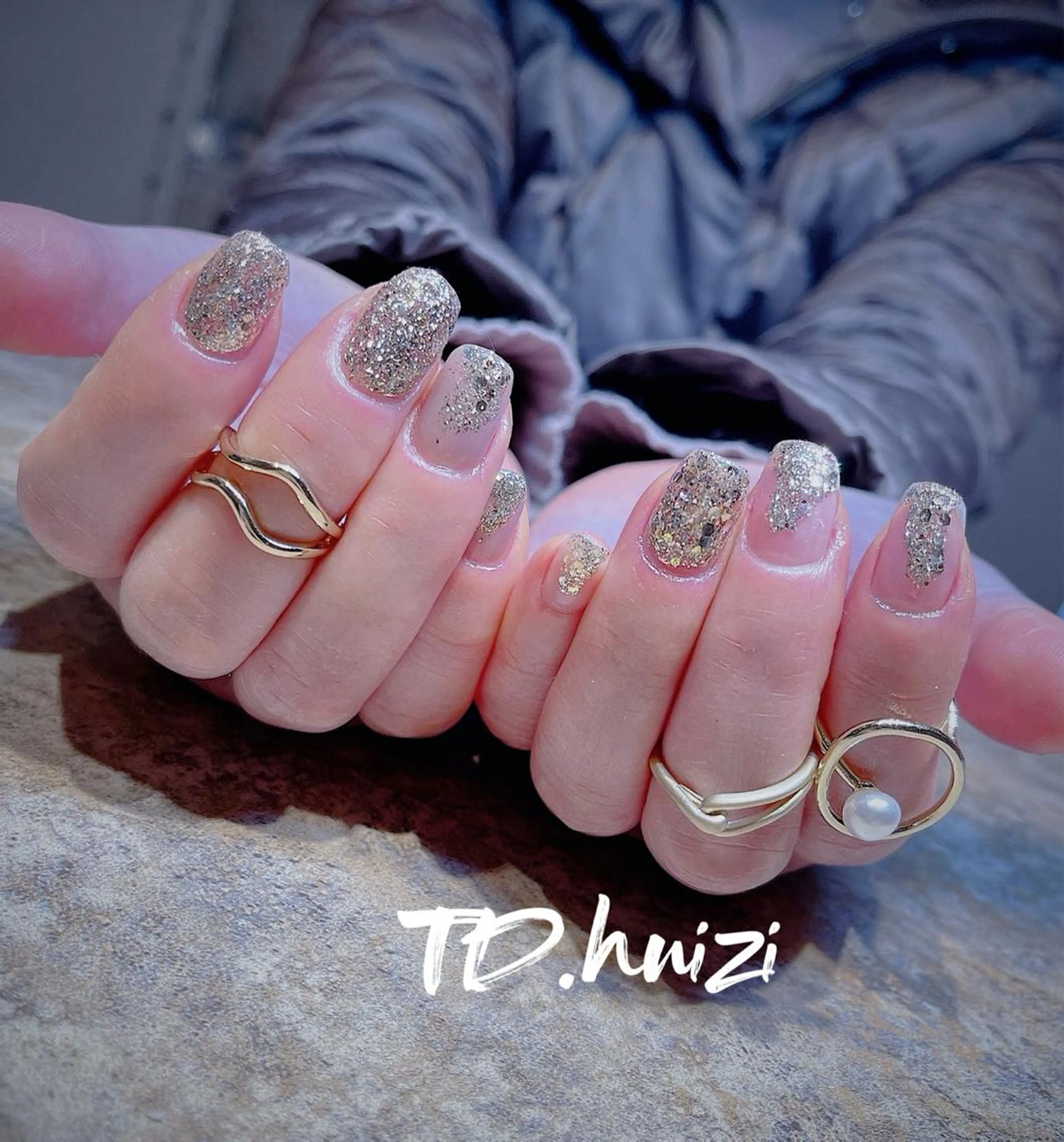 ミディアム めぐみのネイルサロン スタッフ練習のネイルデザイン