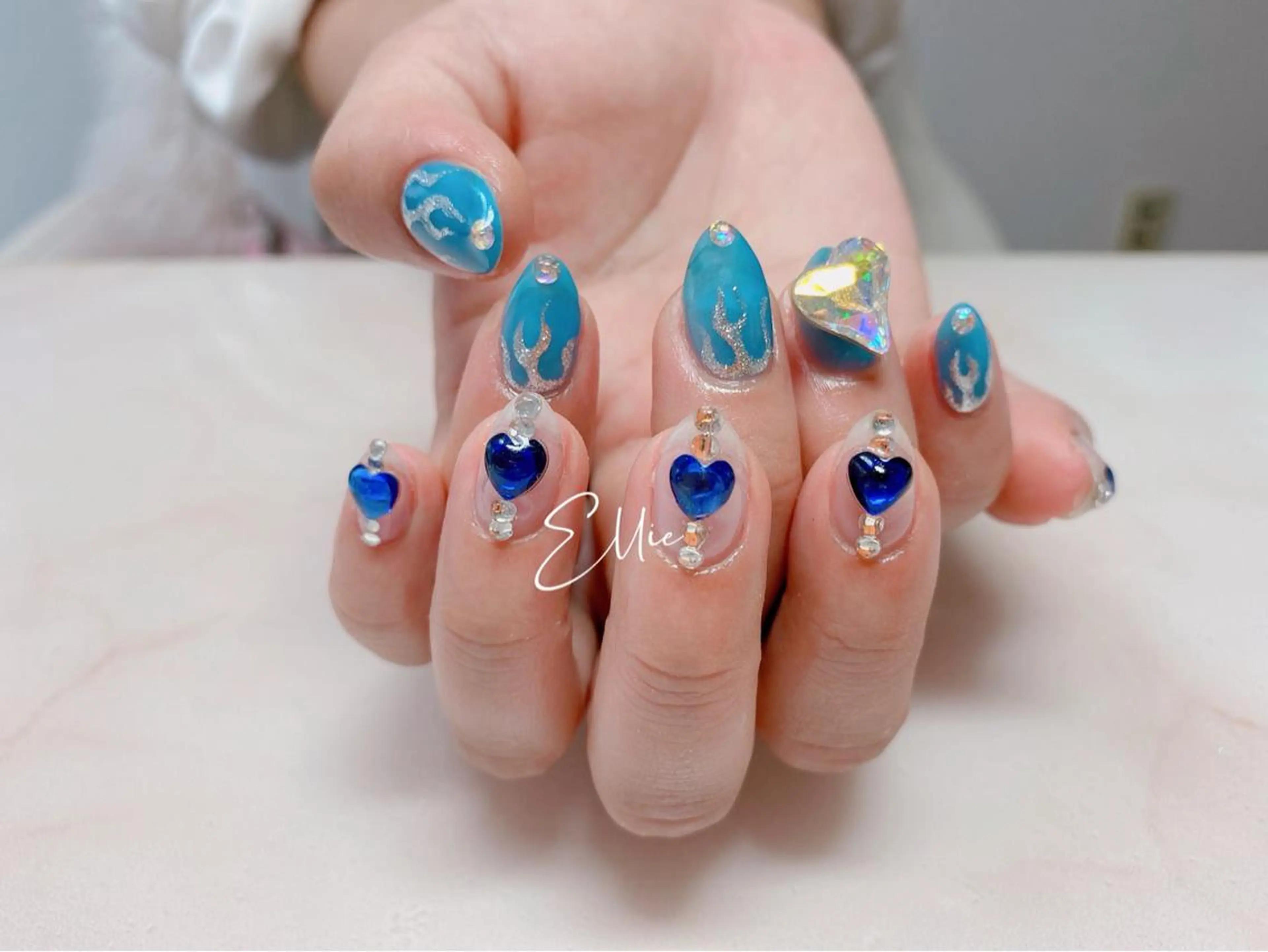 ネイル 閨匠ビューティサロン 新橋店♡Ellieのネイルデザイン