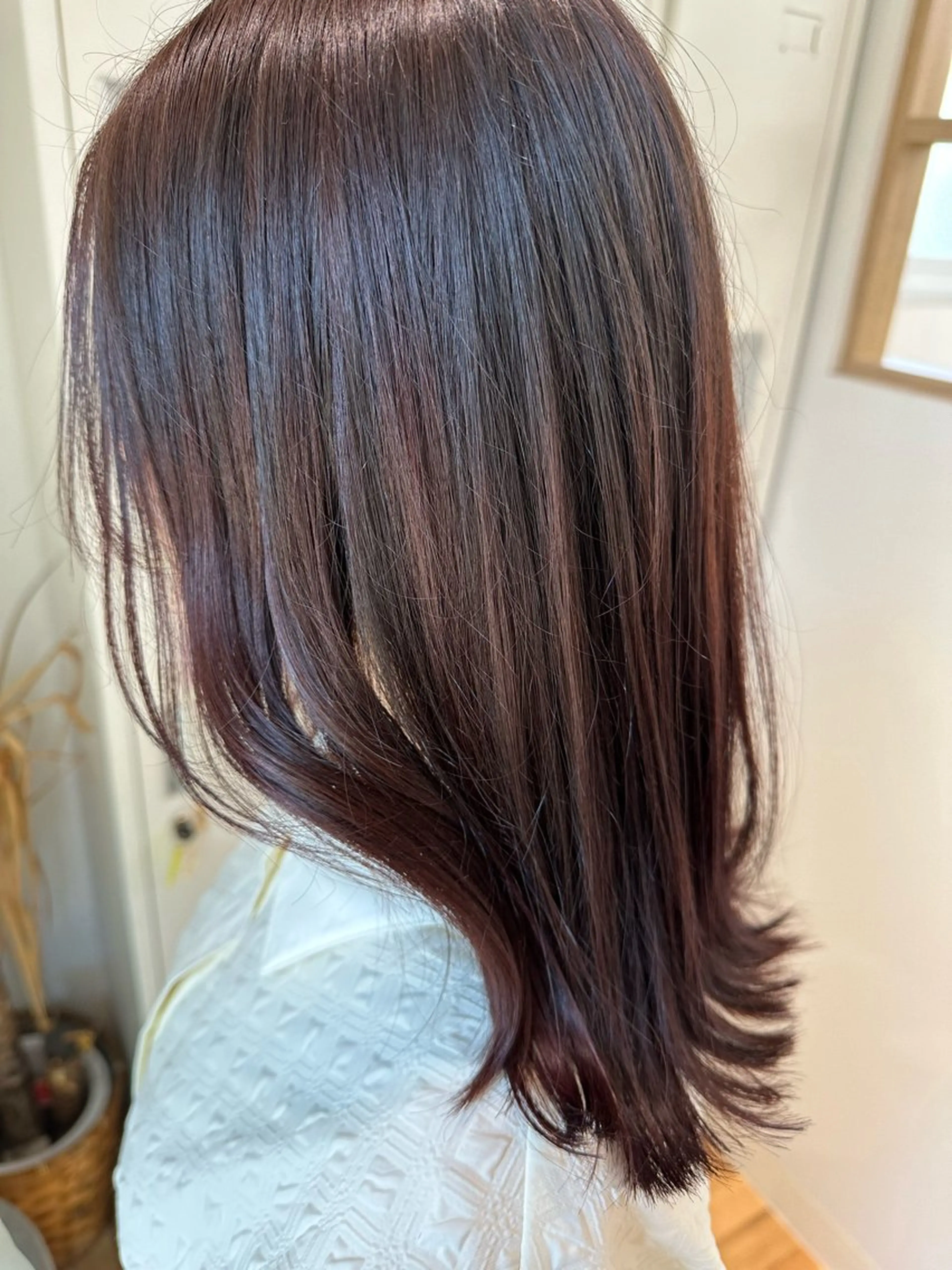 ミディアム 齊藤 来美のヘアスタイル