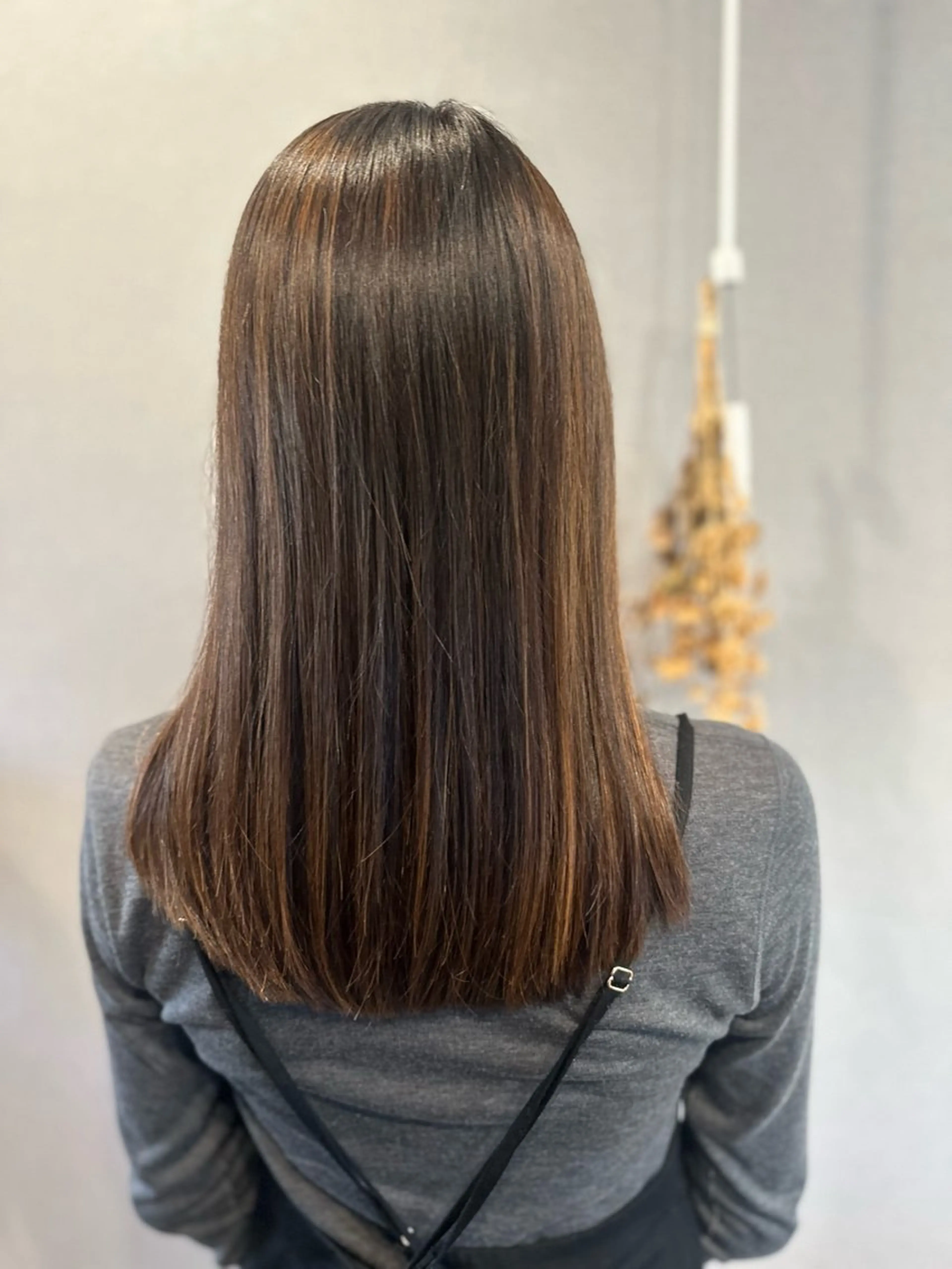 セミロング K Harukaのヘアスタイル