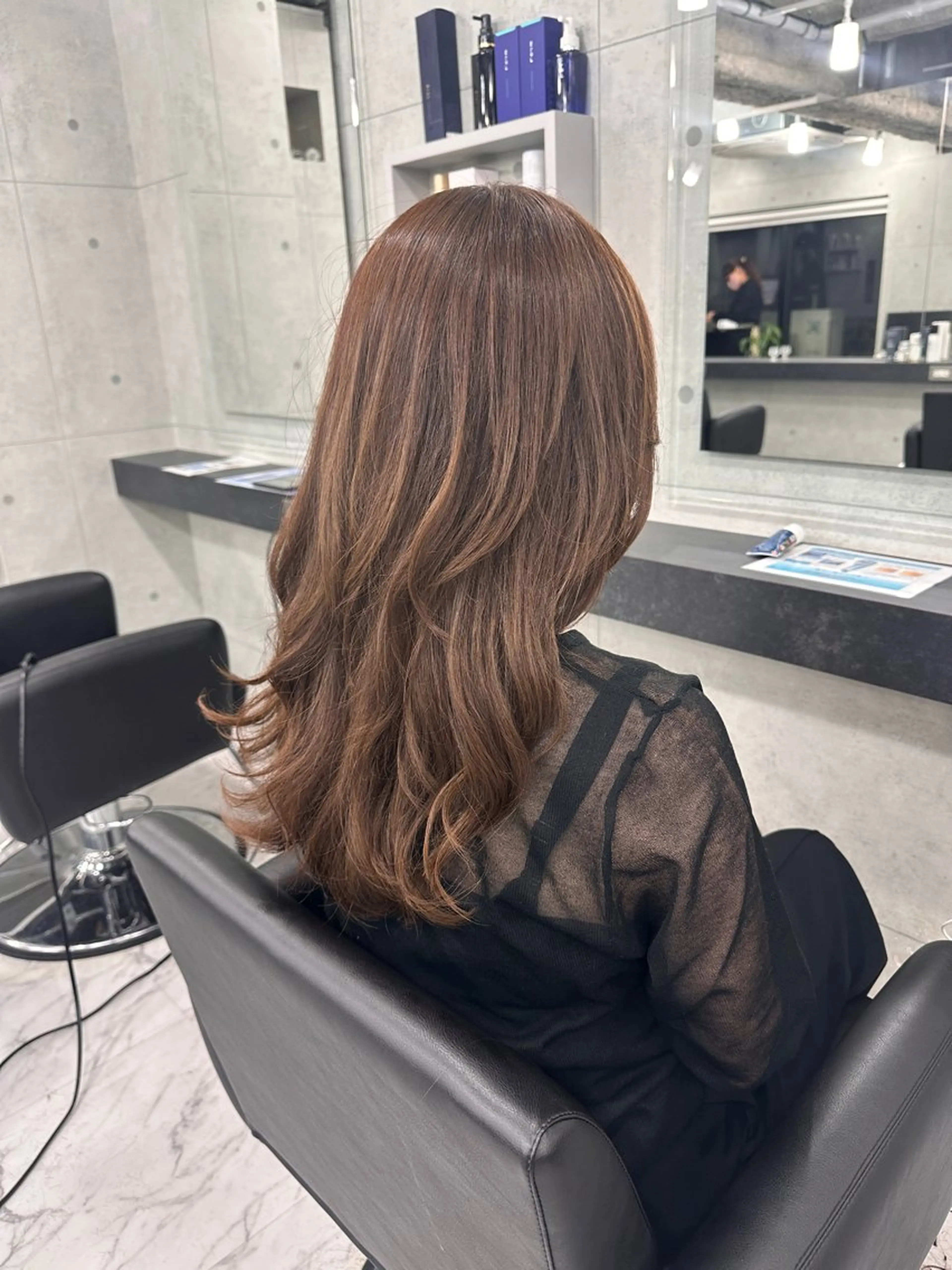 ロング パーマ ヘアアレンジ アッシュ ハイライト カット パーマ トリートメント Endearing 銀座/レイヤーカットのヘアスタイル